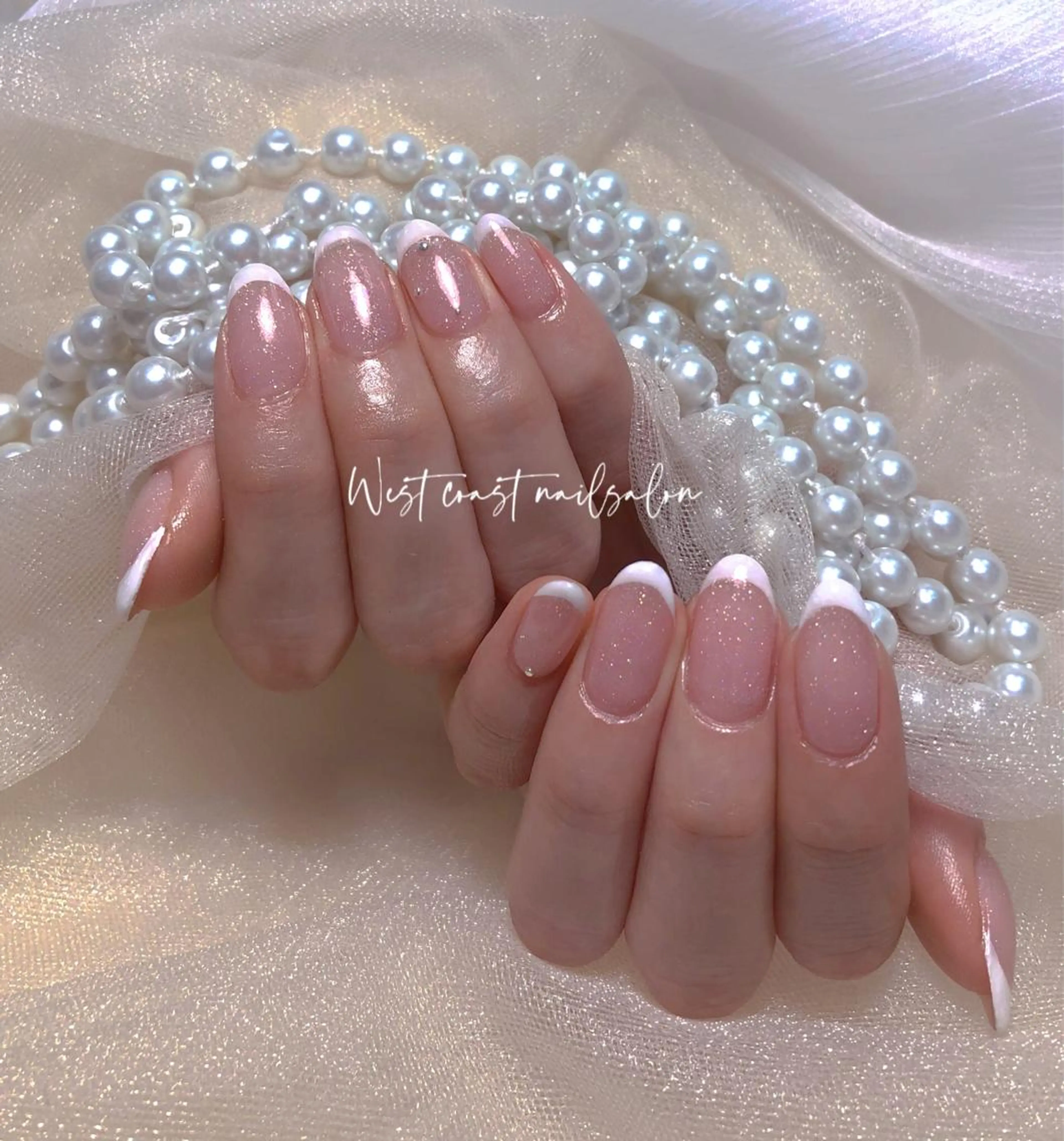 ネイル ハンドネイル リボン、ガーリー パーツ放題専門店のネイルデザイン