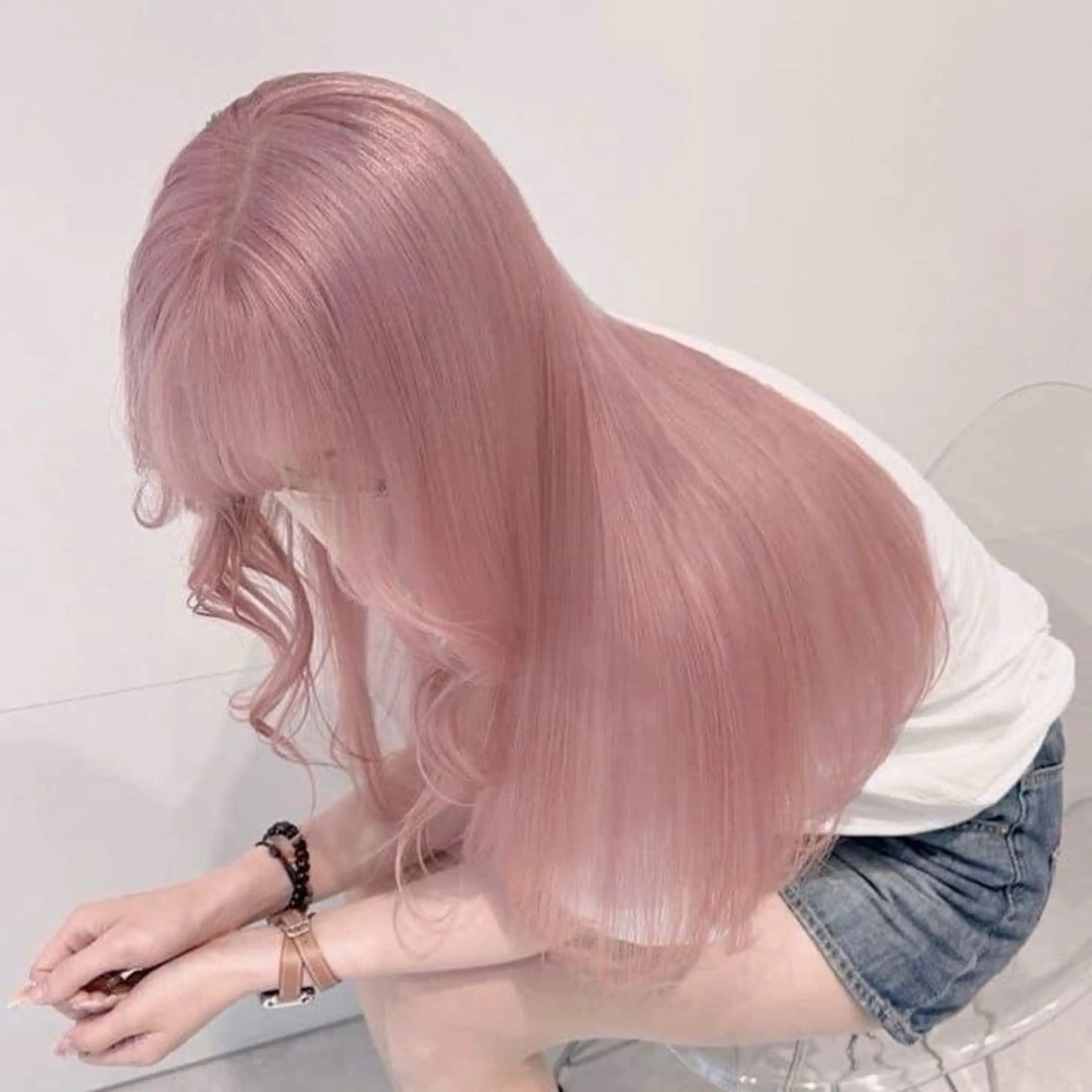 セミロング カラー ヘアアレンジ 🫧モテる💗ダメー ジレスハイトーン🫧のヘアスタイル