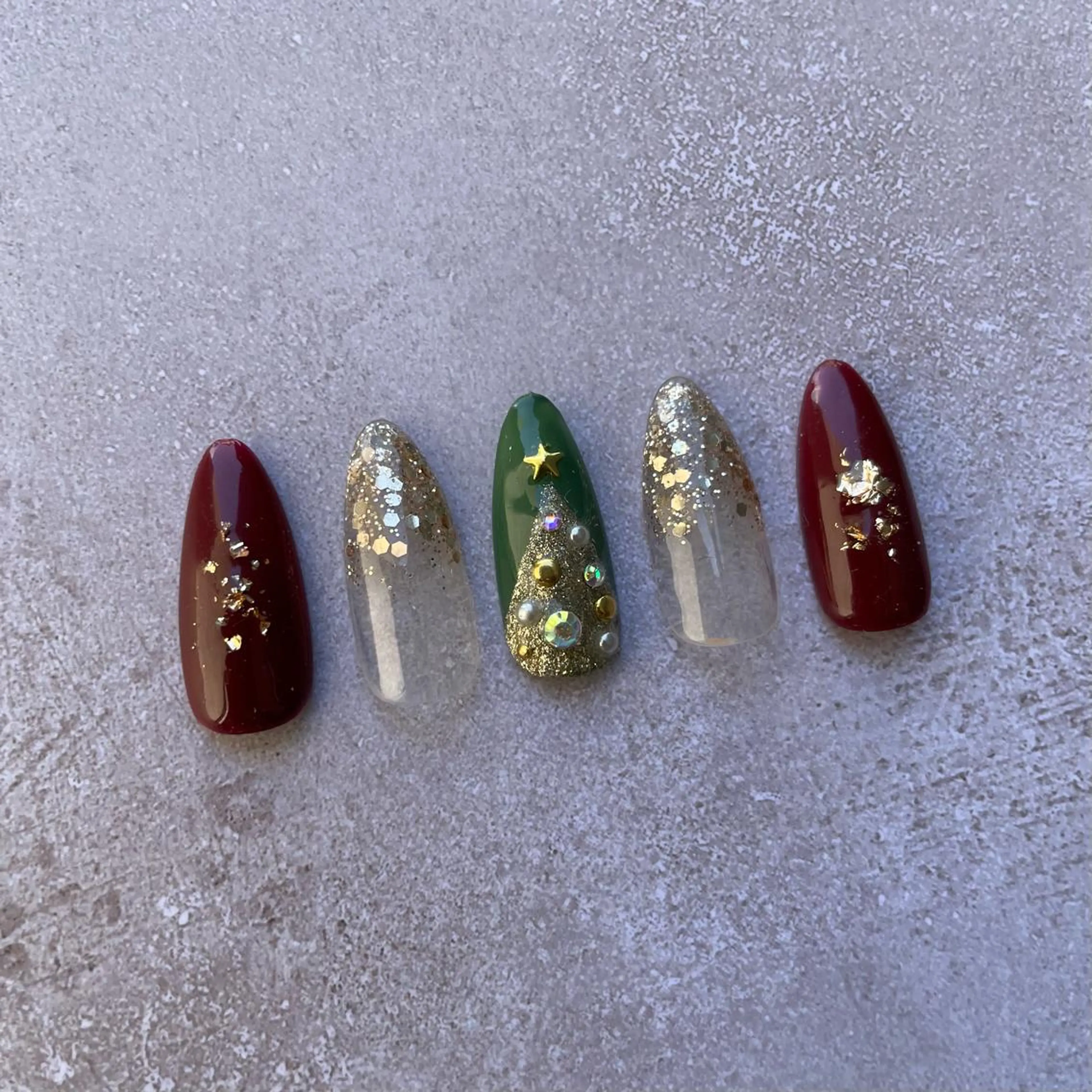 ネイル 冬ネイル クリスマス ハンドネイル Sea  nail by emaのネイルデザイン