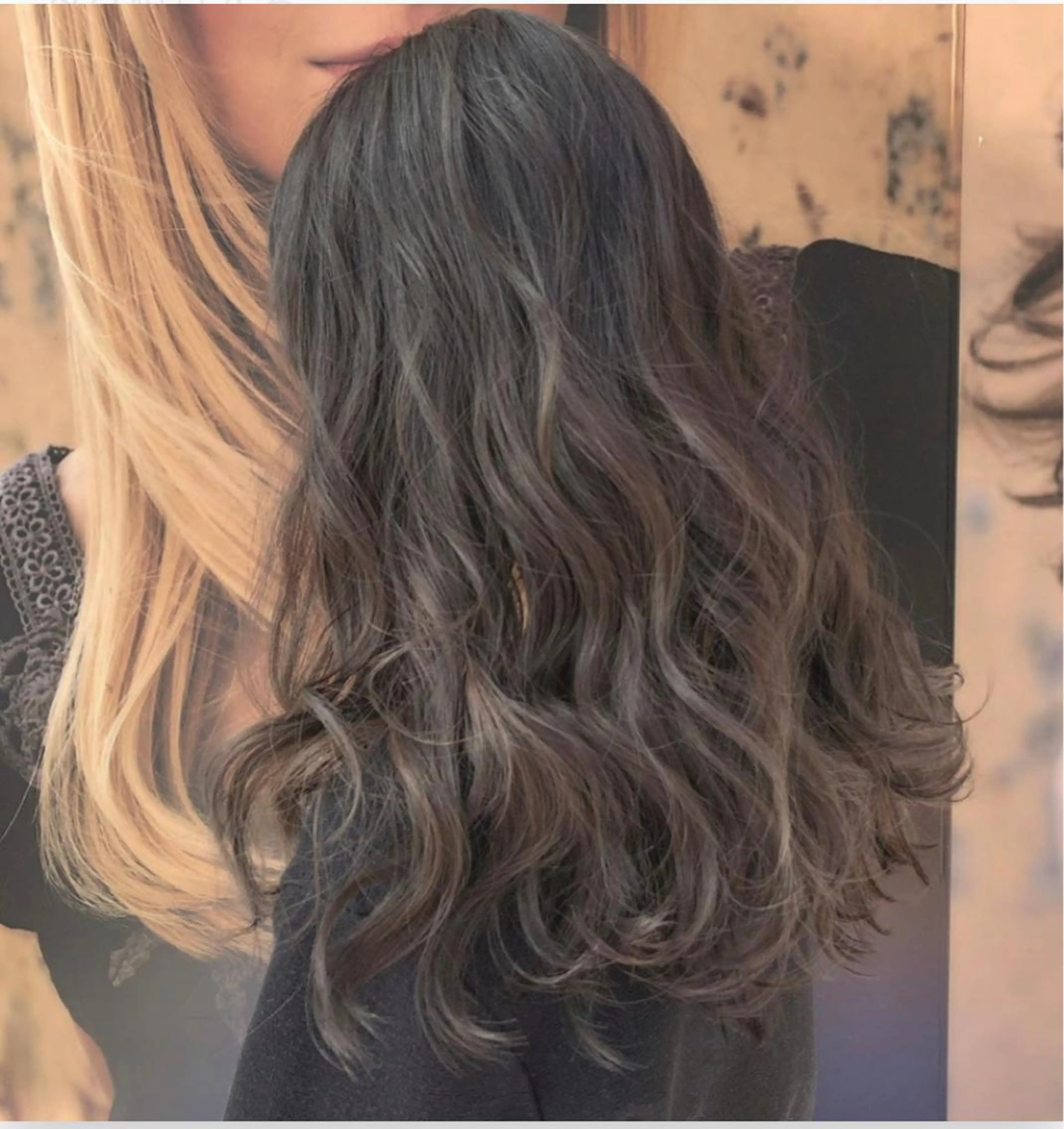 ロング カラー ヘアカラー トリートメント 店長ハイトーンカラー 柞山史奈のヘアスタイル