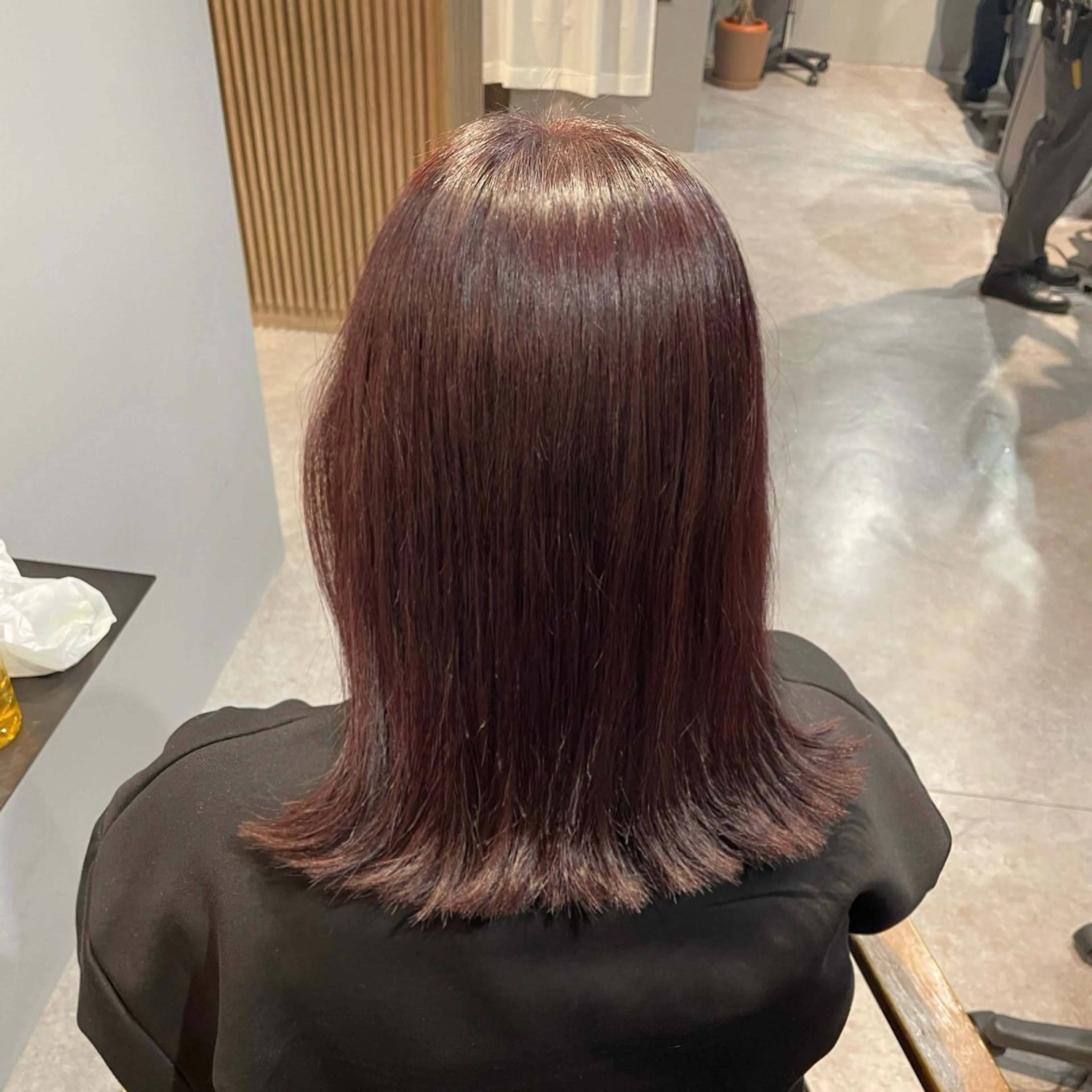 ショート カラー ボルドーカラー 縮毛矯正 トリートメント カット ヘアカラー 縮毛矯正 トリートメント Mimi🎀ブリーチ なし透明感 Ｗカラーのヘアスタイル