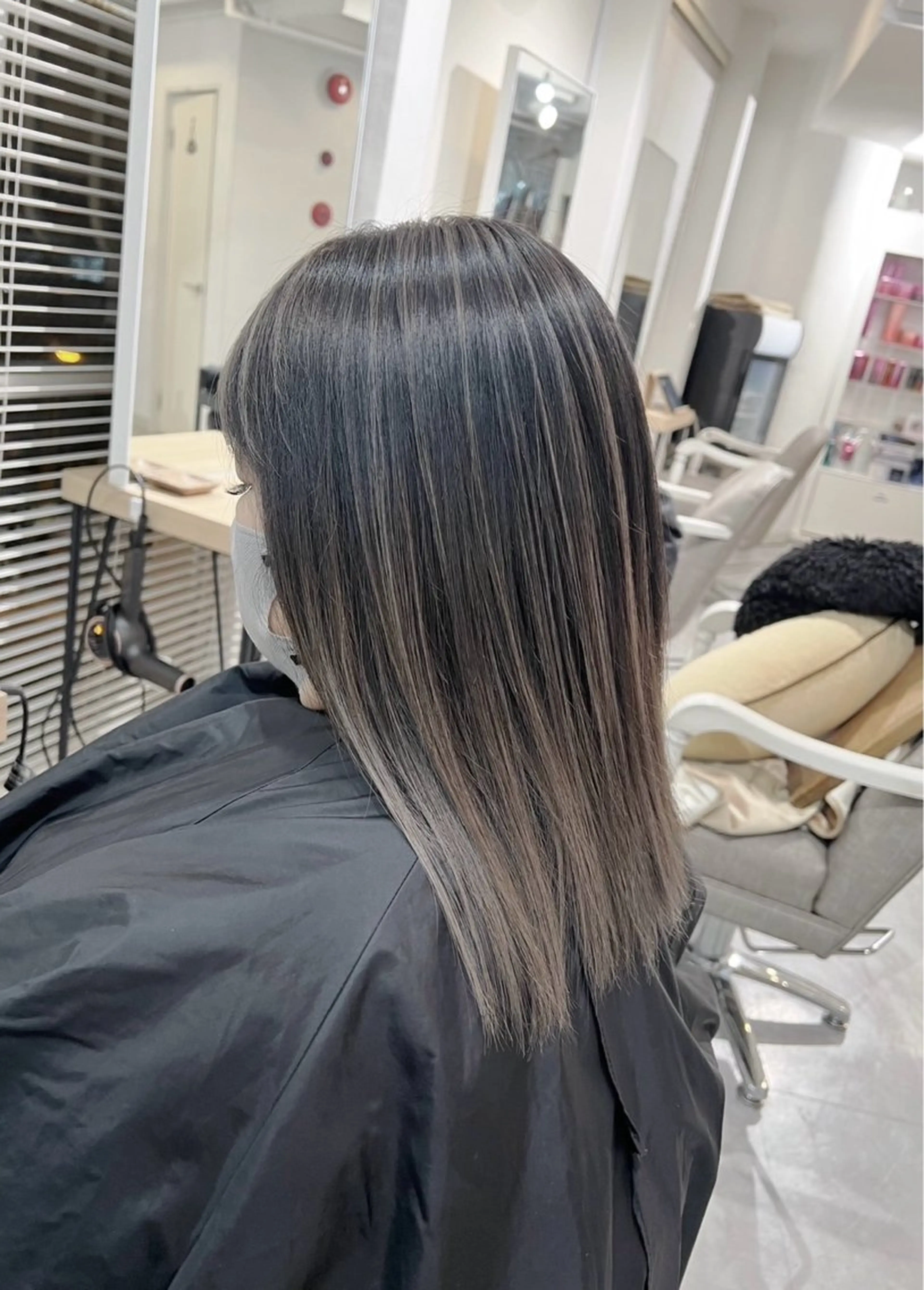 ショート カラー バレイヤージュ グレージュ レイヤーカット ヘアカラー トリートメント 指名数No.1 /NAOYAのヘアスタイル