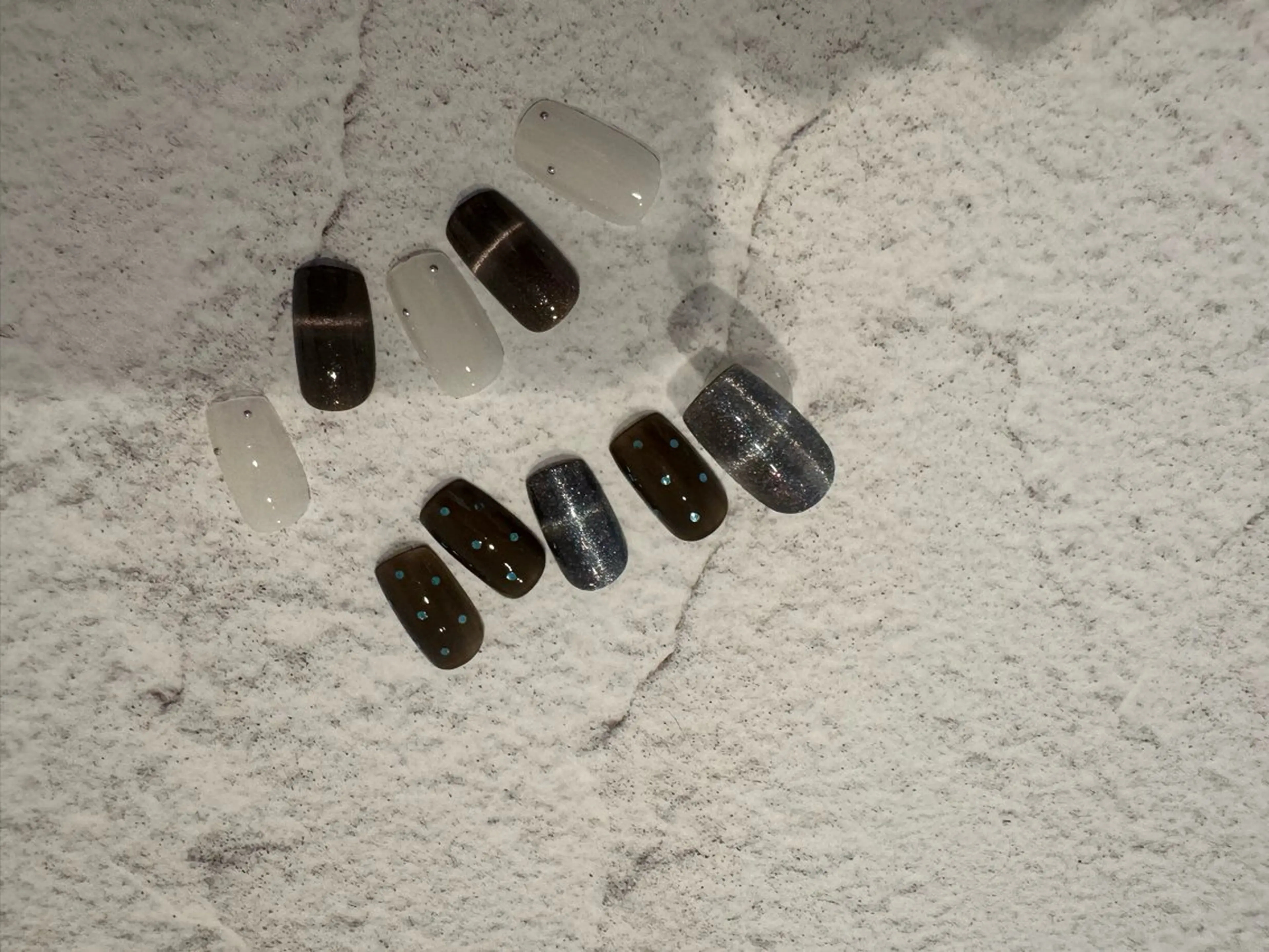 ネイル ブラウン マグネットネイル byeol nailのネイルデザイン