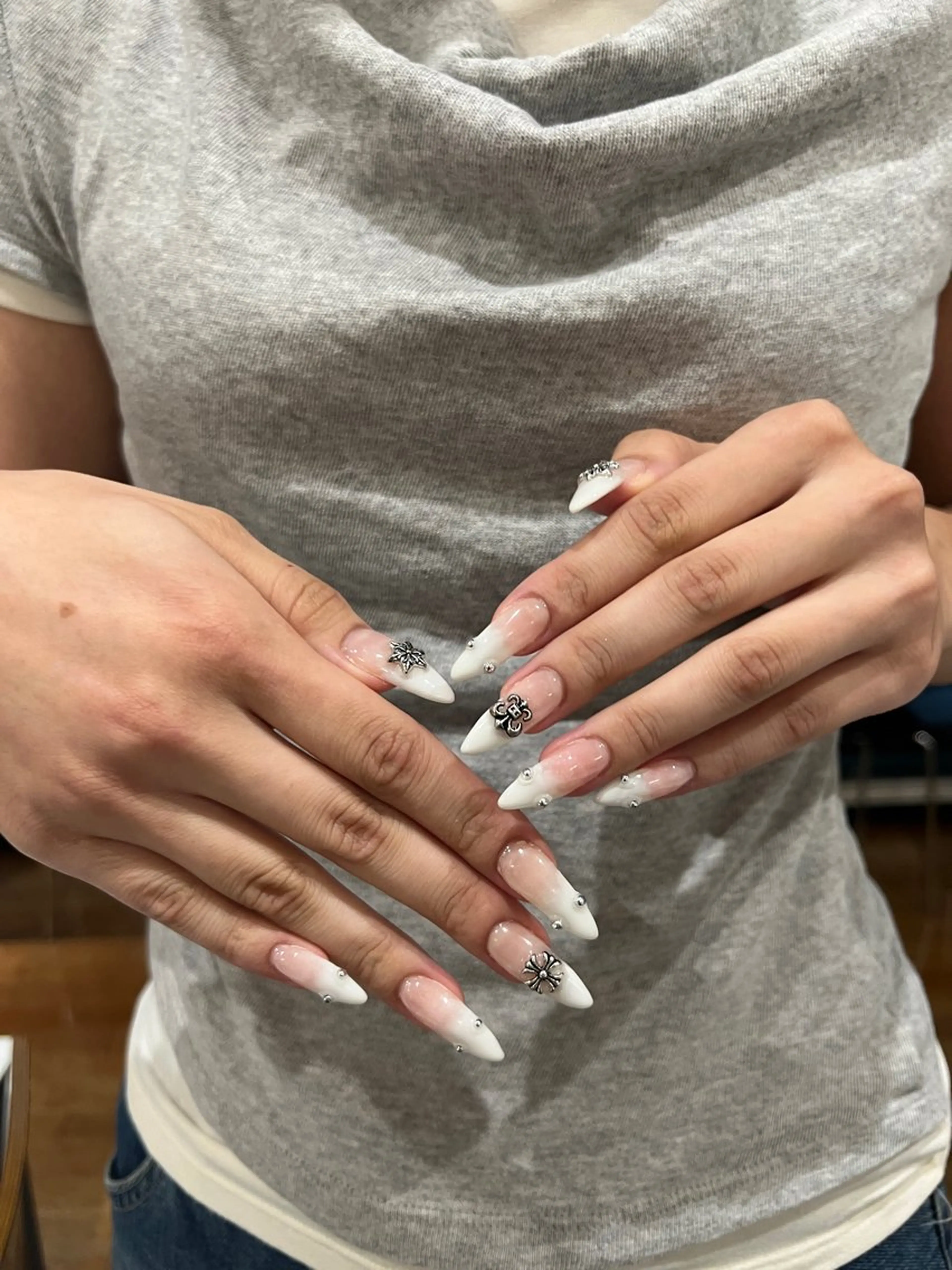 ネイル yotsuba 海外ネイル✨🌷のネイルデザイン