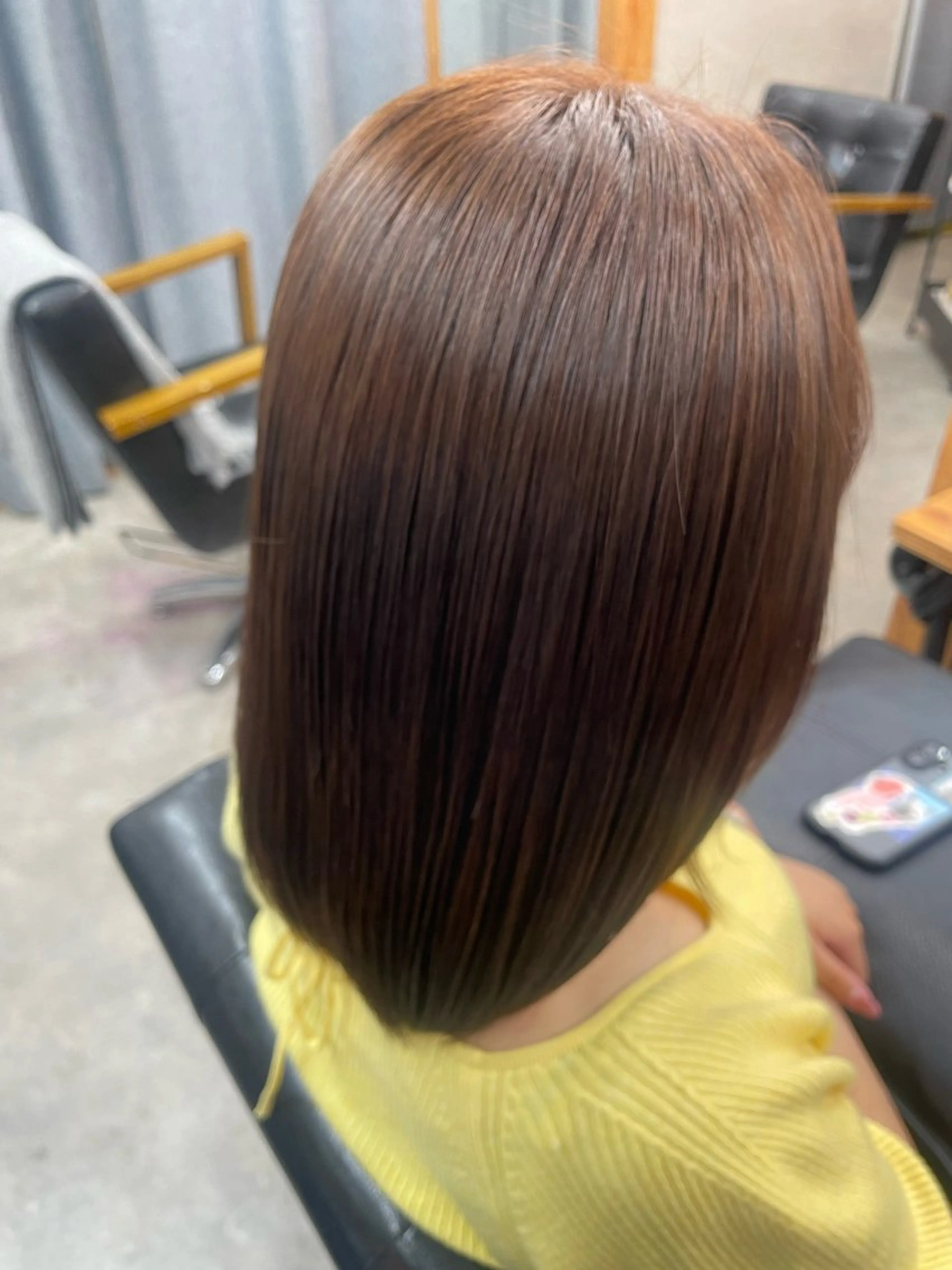 ミディアム カラー 荒川 桃花のヘアスタイル