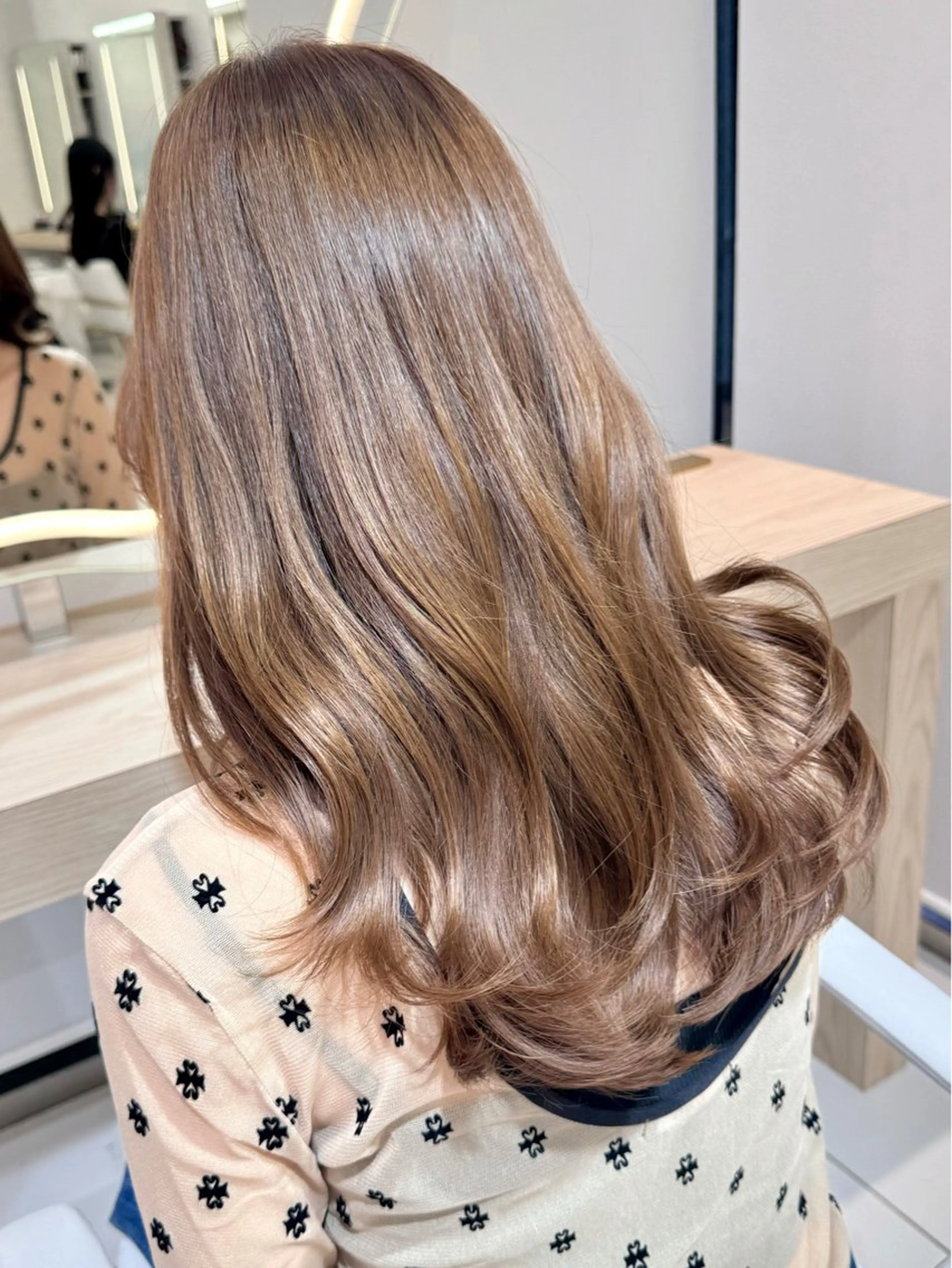 ロング 三鷹で1番ショート ボブをカットする新谷のヘアスタイル