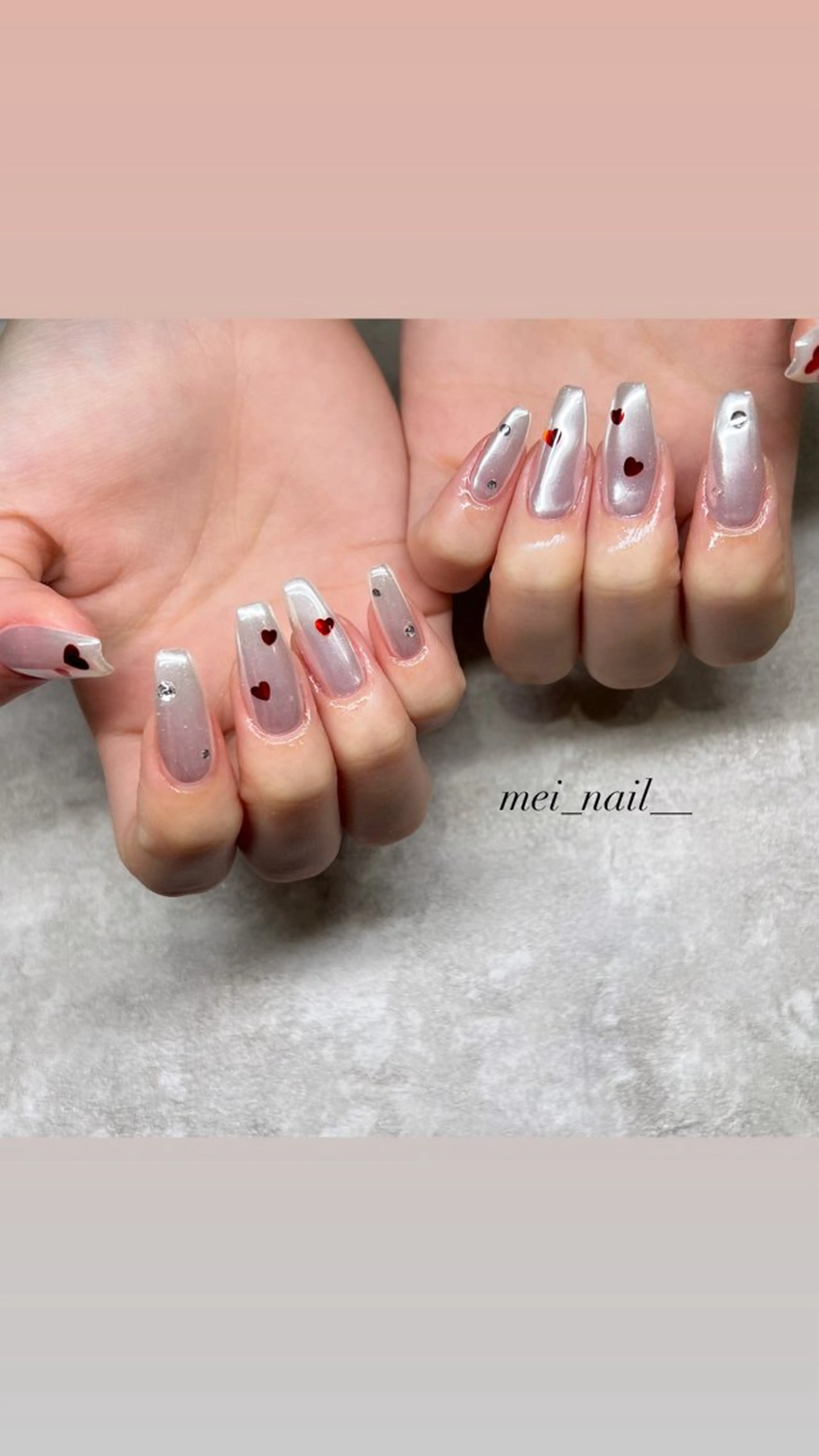 ネイル ミラーネイル ホワイト 永山 芽生子のネイルデザイン