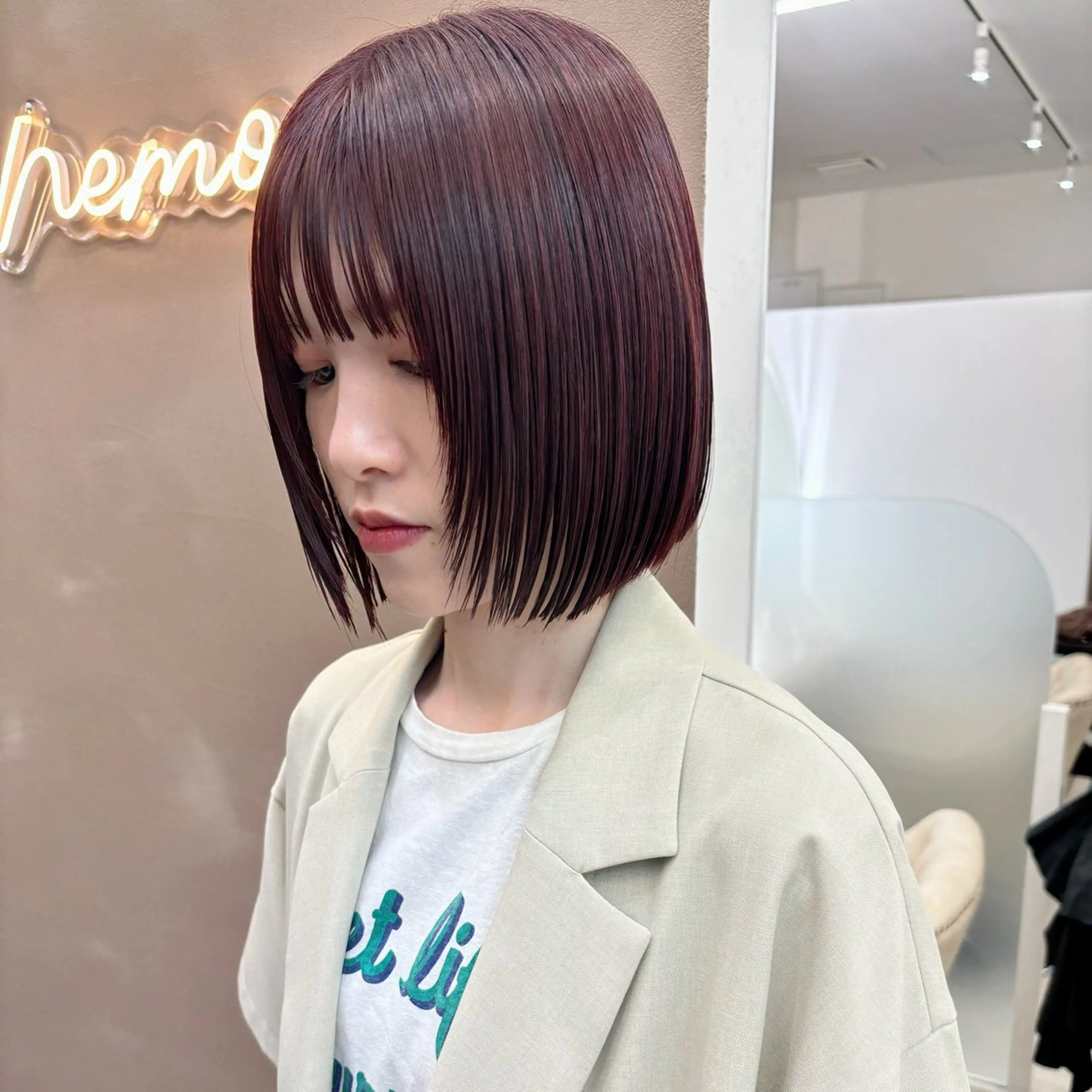 ショート 顔周りカット レイヤーカット 顔まわり／髪質改 善／白髪ぼかし／中山のヘアスタイル