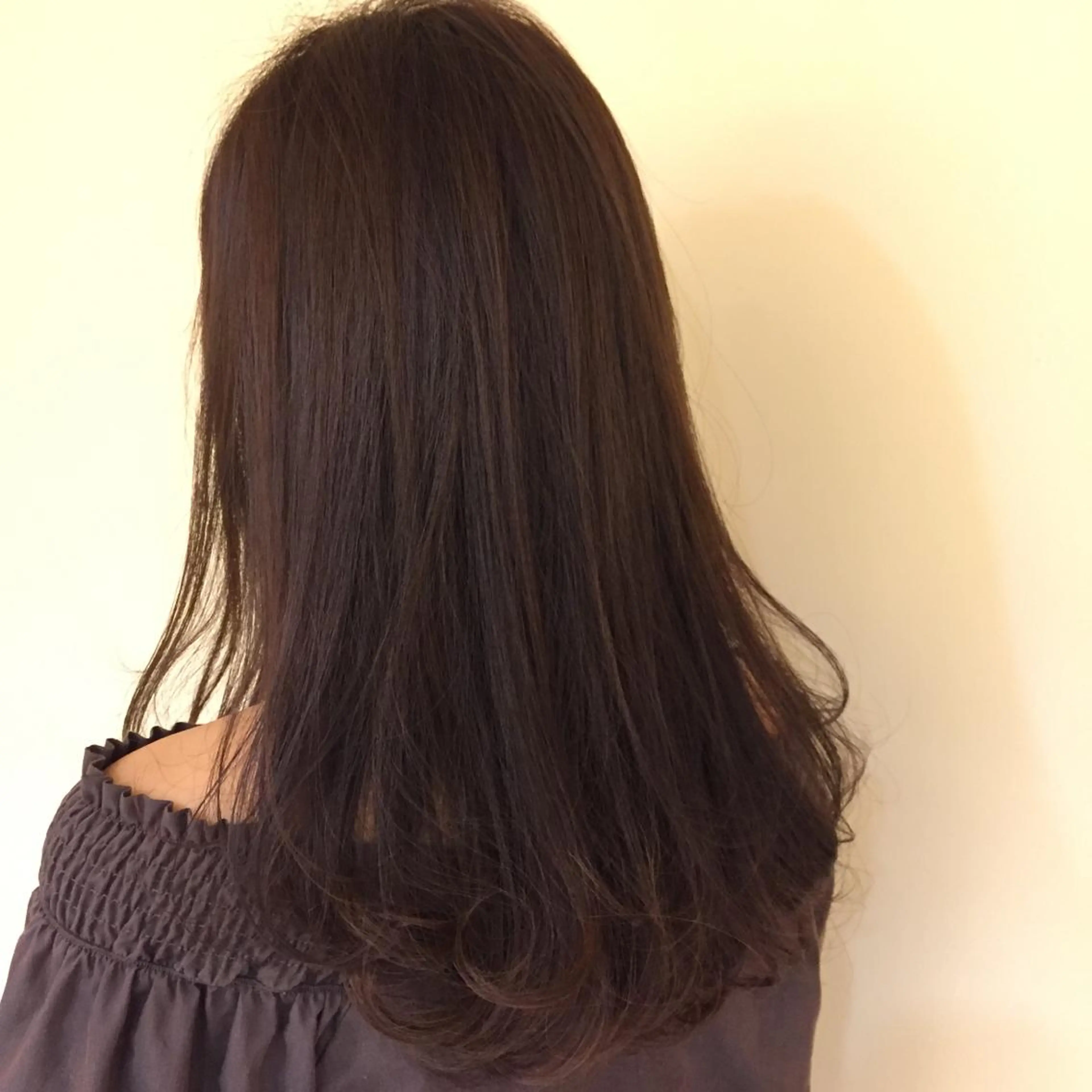 ミディアム カラー アッシュ パープルカラー パープルアッシュ 加藤 綾華のヘアスタイル