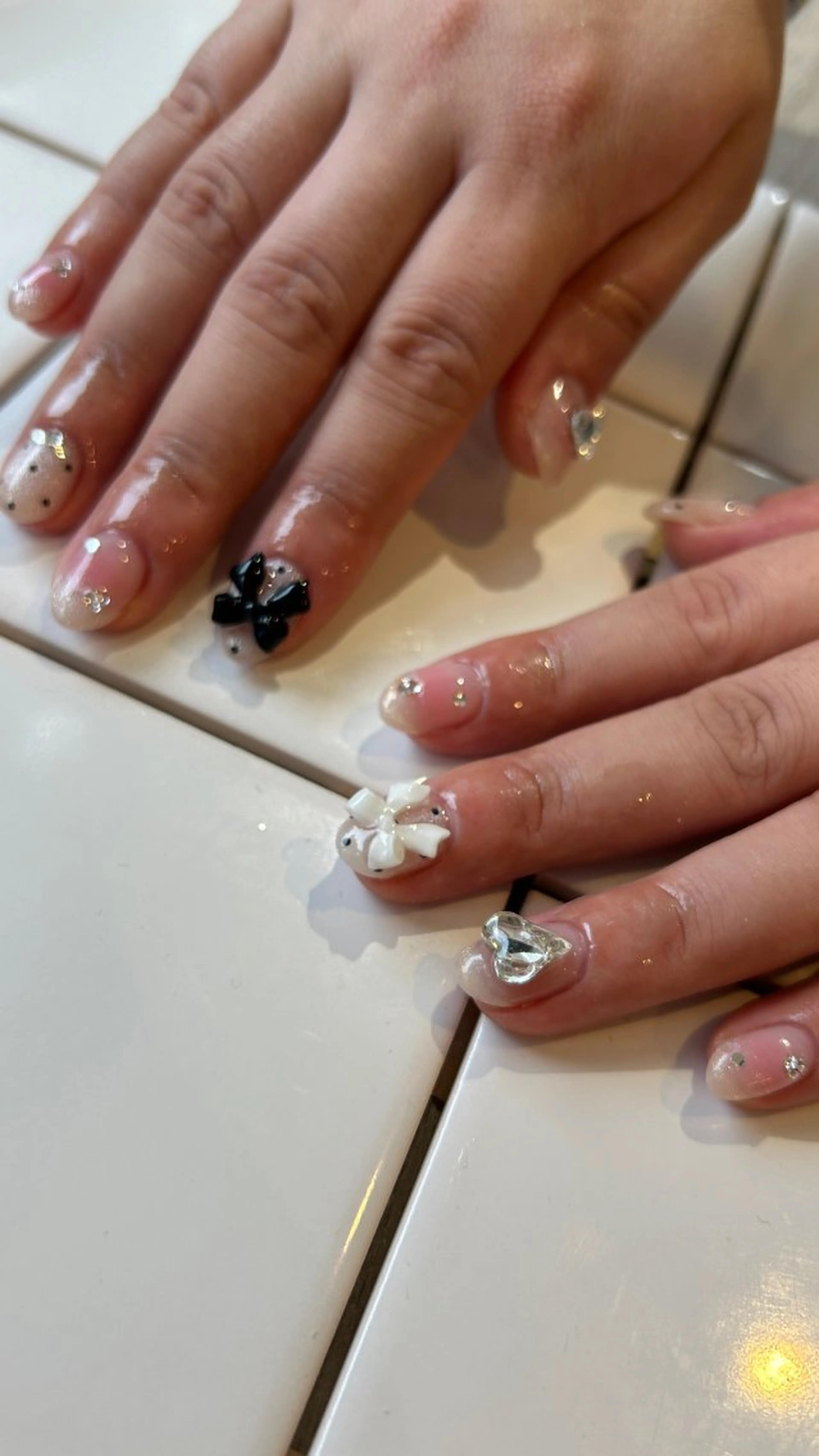 ネイル チークネイル マグネットネイル ハンドネイル sayaka 🩰のネイルデザイン