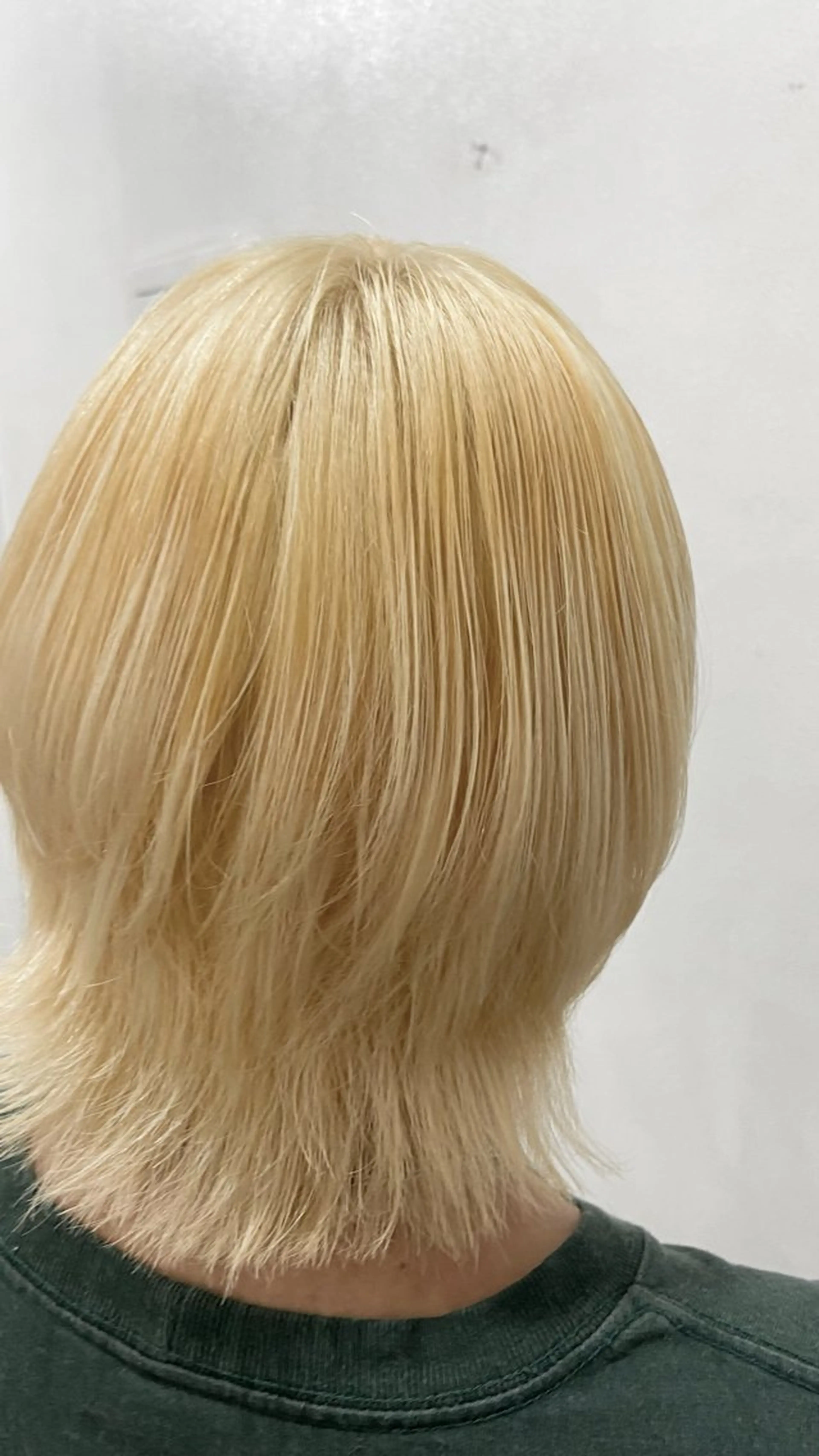 ショート ラベンダーベージュ パープルカラー ボブ ハイライト 韓国風ヘア 札幌ブリーチカラー/ ダブルカラー/ドイのヘアスタイル