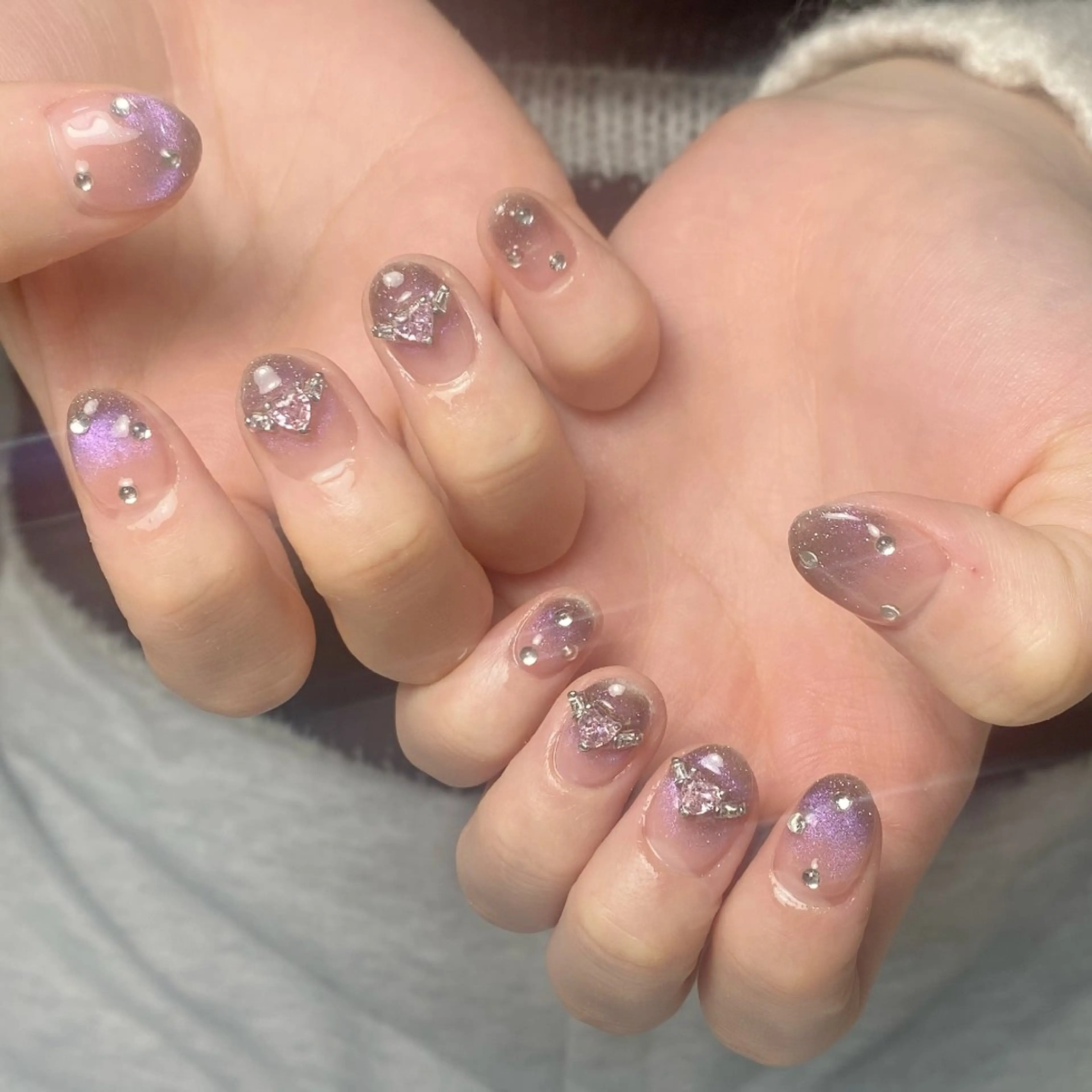 ネイル チークネイル フレンチネイル ジェルネイル ガラスフレンチ キラキラネイル ハンドネイル UM Nail Salonのネイルデザイン