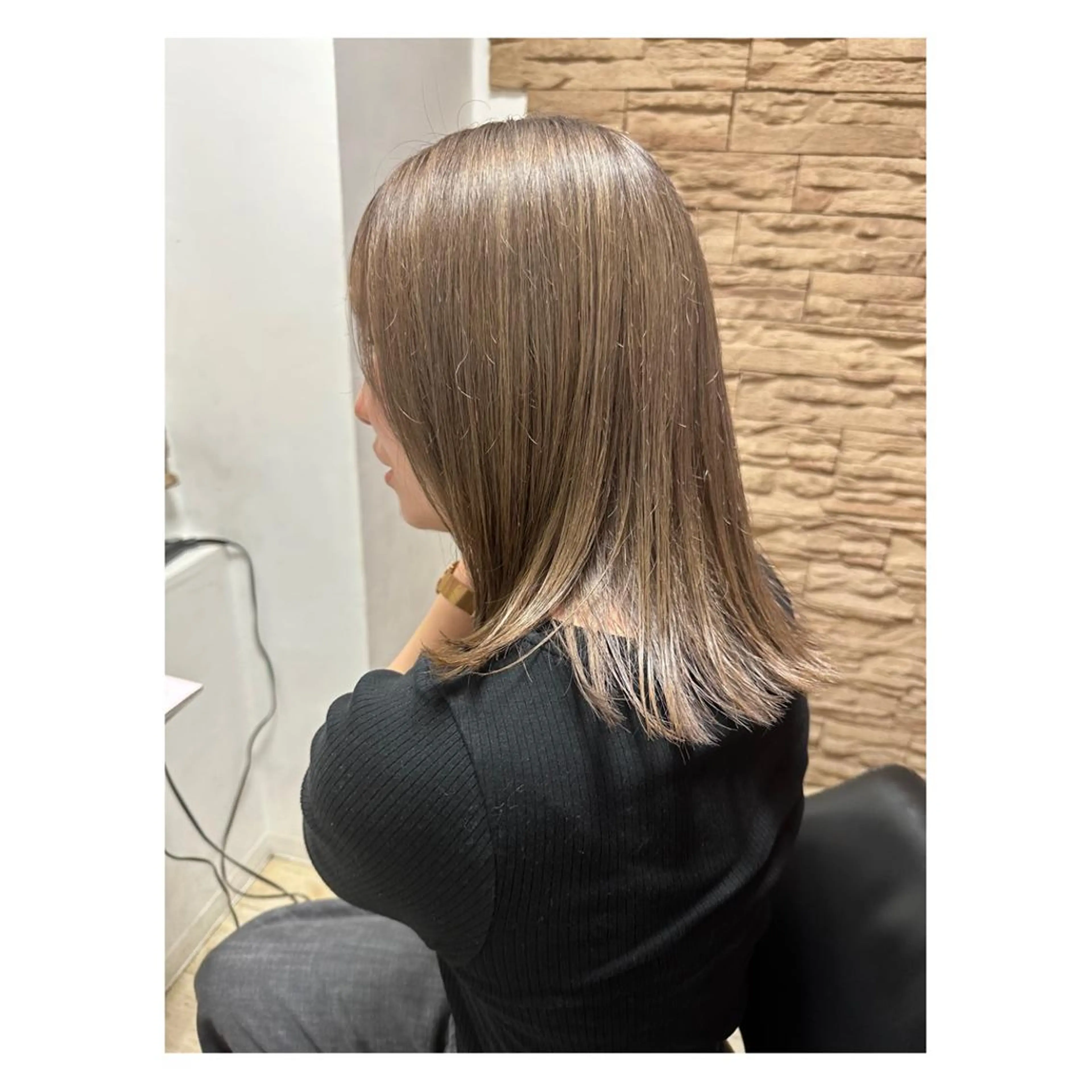 ミディアム カラー ベージュカラー カット ヘアカラー トリートメント メンズパーマ 次元のヘアスタイル
