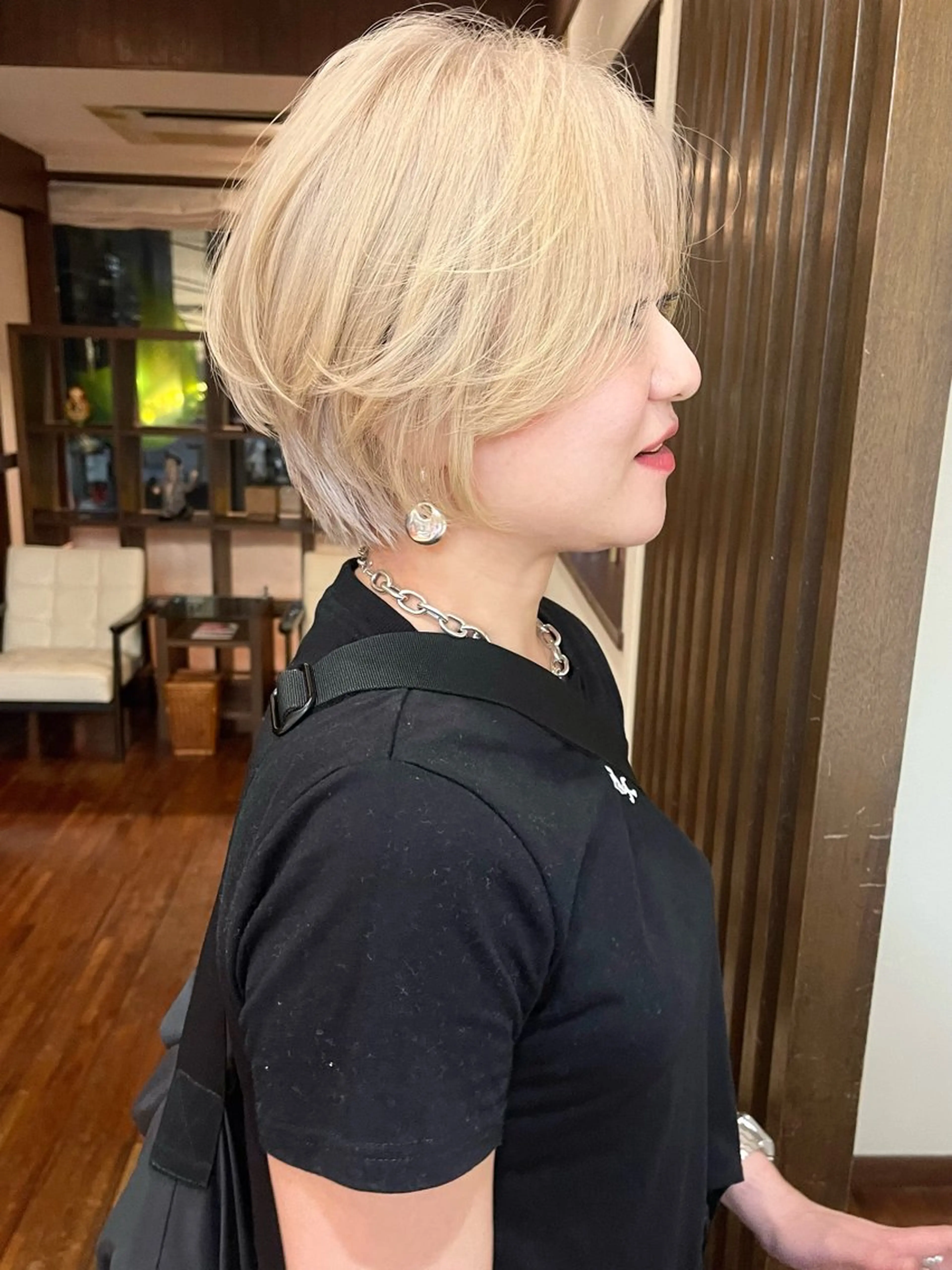ショート カラー ブリーチ 抜きっぱなしブロンド カット ヘアカラー トリートメント 田室 和幸のヘアスタイル