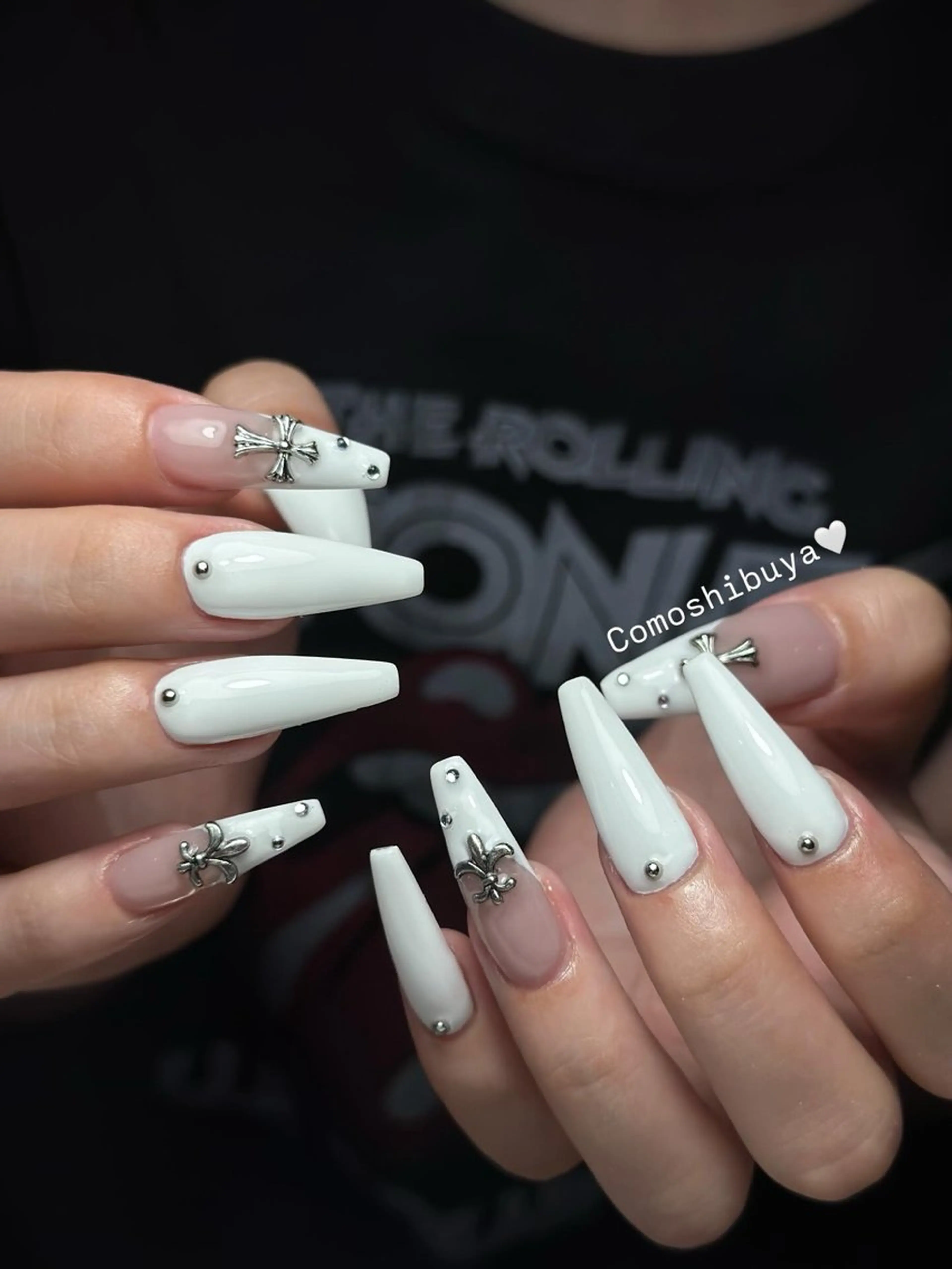 ネイル 韓国ネイル シンプルネイル ワンホンネイル ハンドネイル CoMo Nail Studio所属・CoMo Nailのネイルデザイン