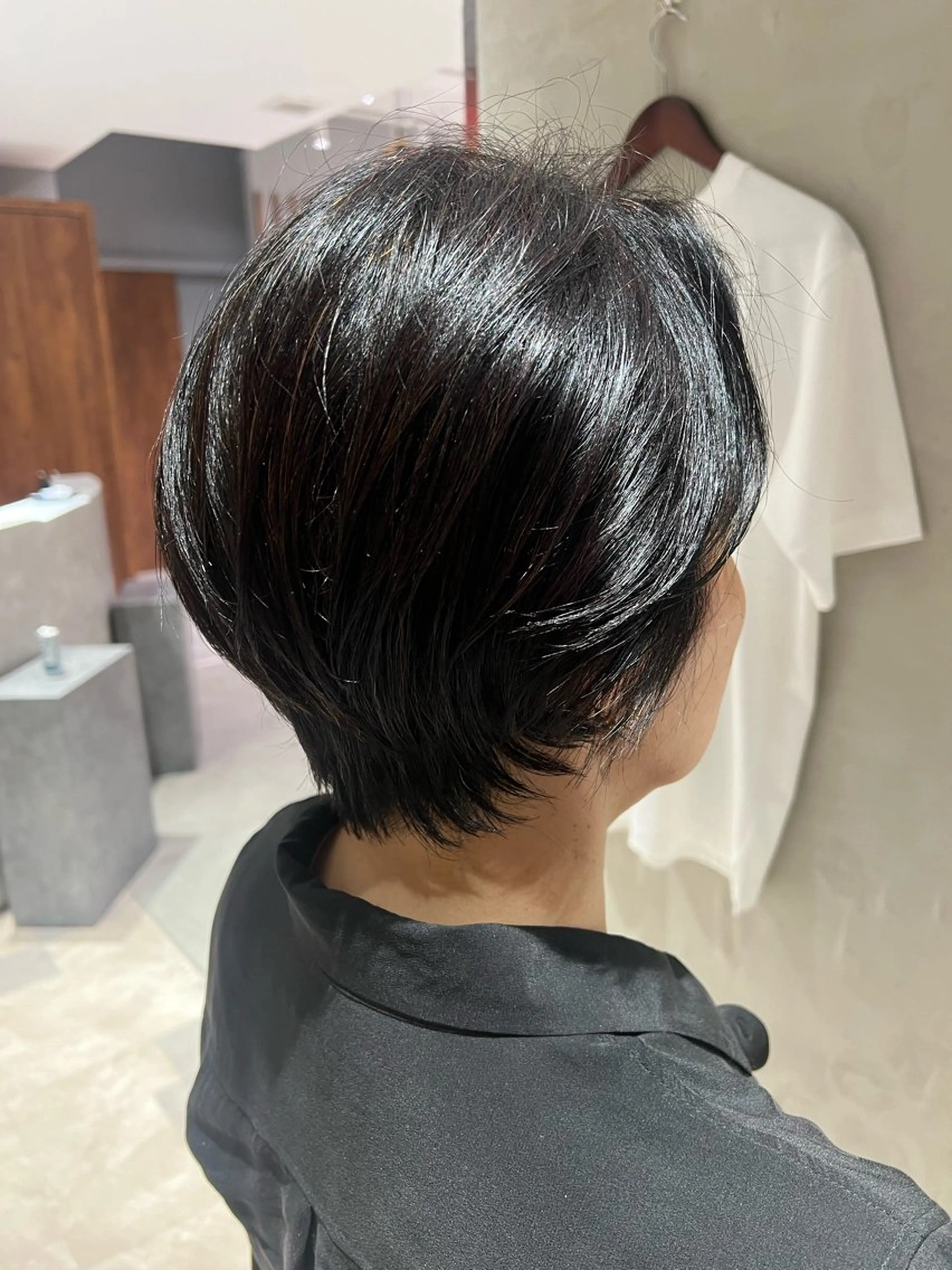 ショート 村中 逸紀のヘアスタイル