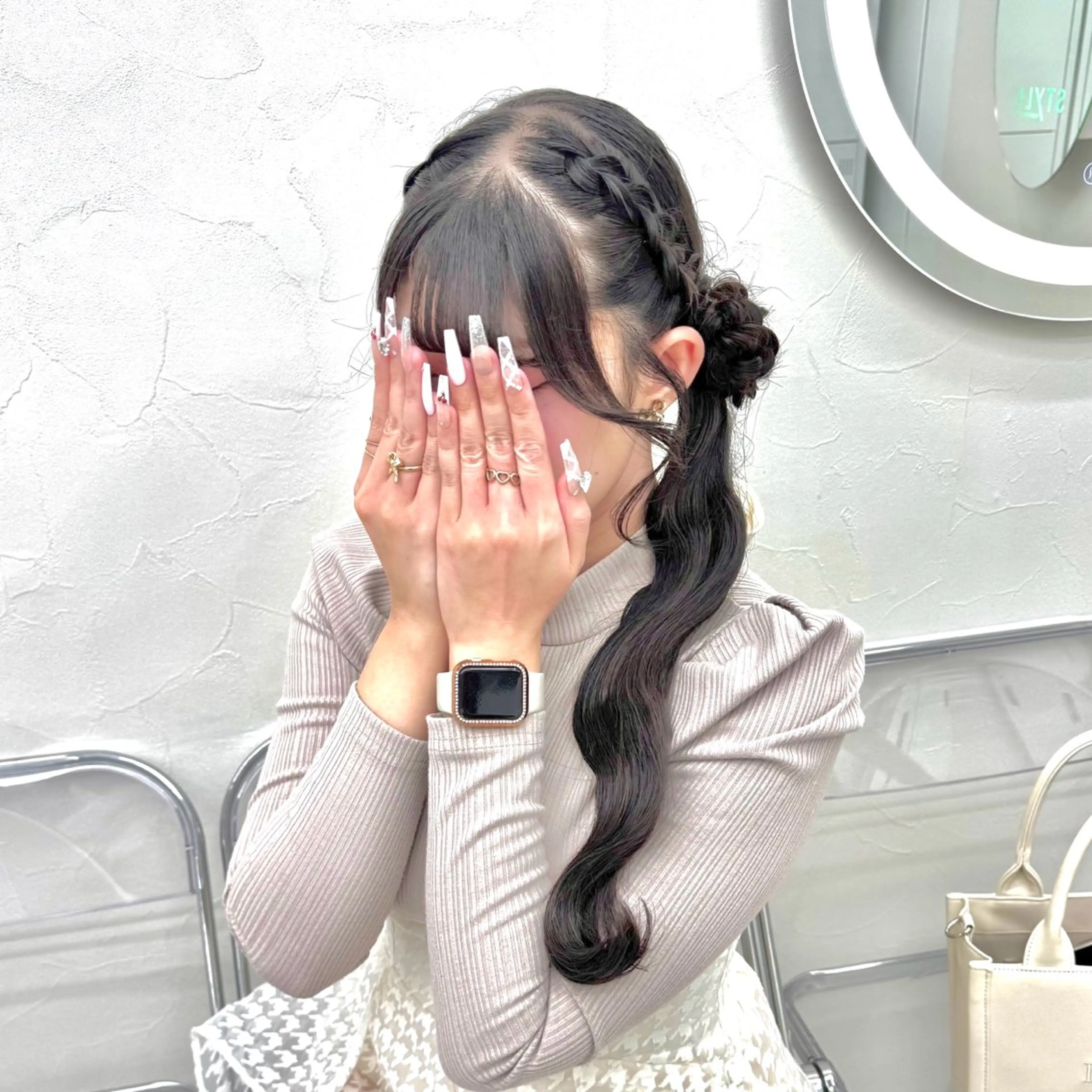 ロング ヘアアレンジ お団子ヘア ヘアセット ヘアメ🎀推しカラー 🥣横浜/しほ🧸のヘアスタイル