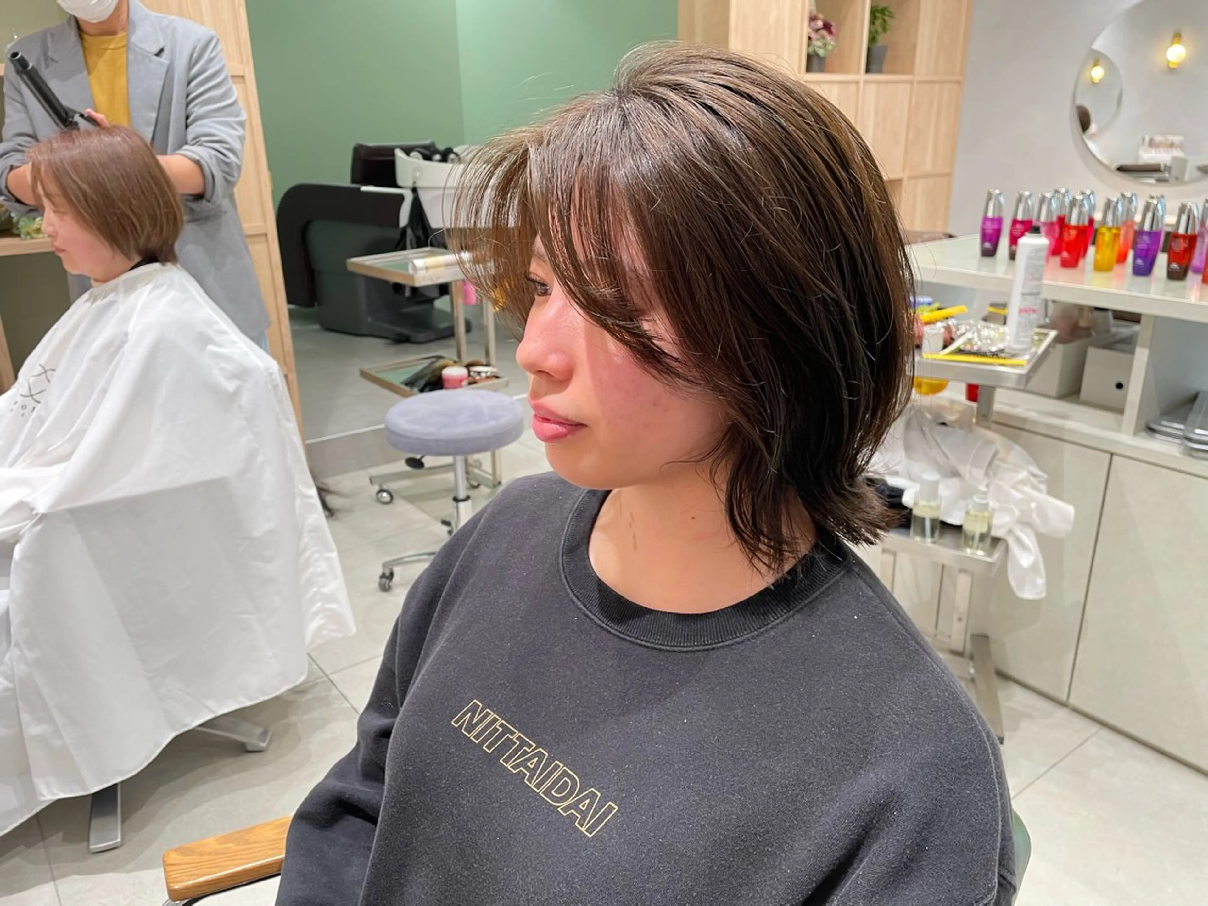 ミディアム ボブ カット 畠山 渚のヘアスタイル