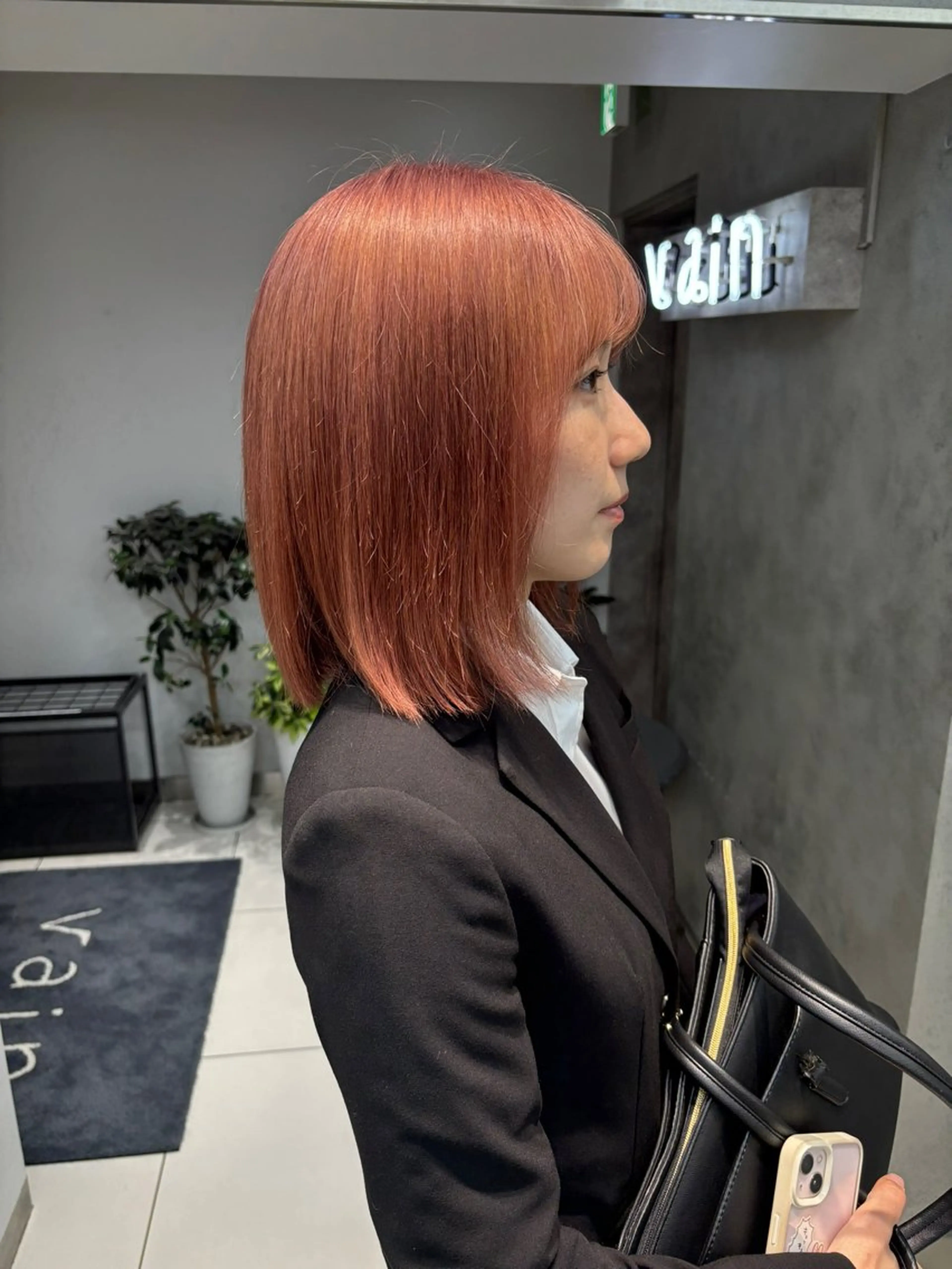 ショート カラー ヘアアレンジ ボブ/透明感ベージュ 🫧クルミ🌟のヘアスタイル