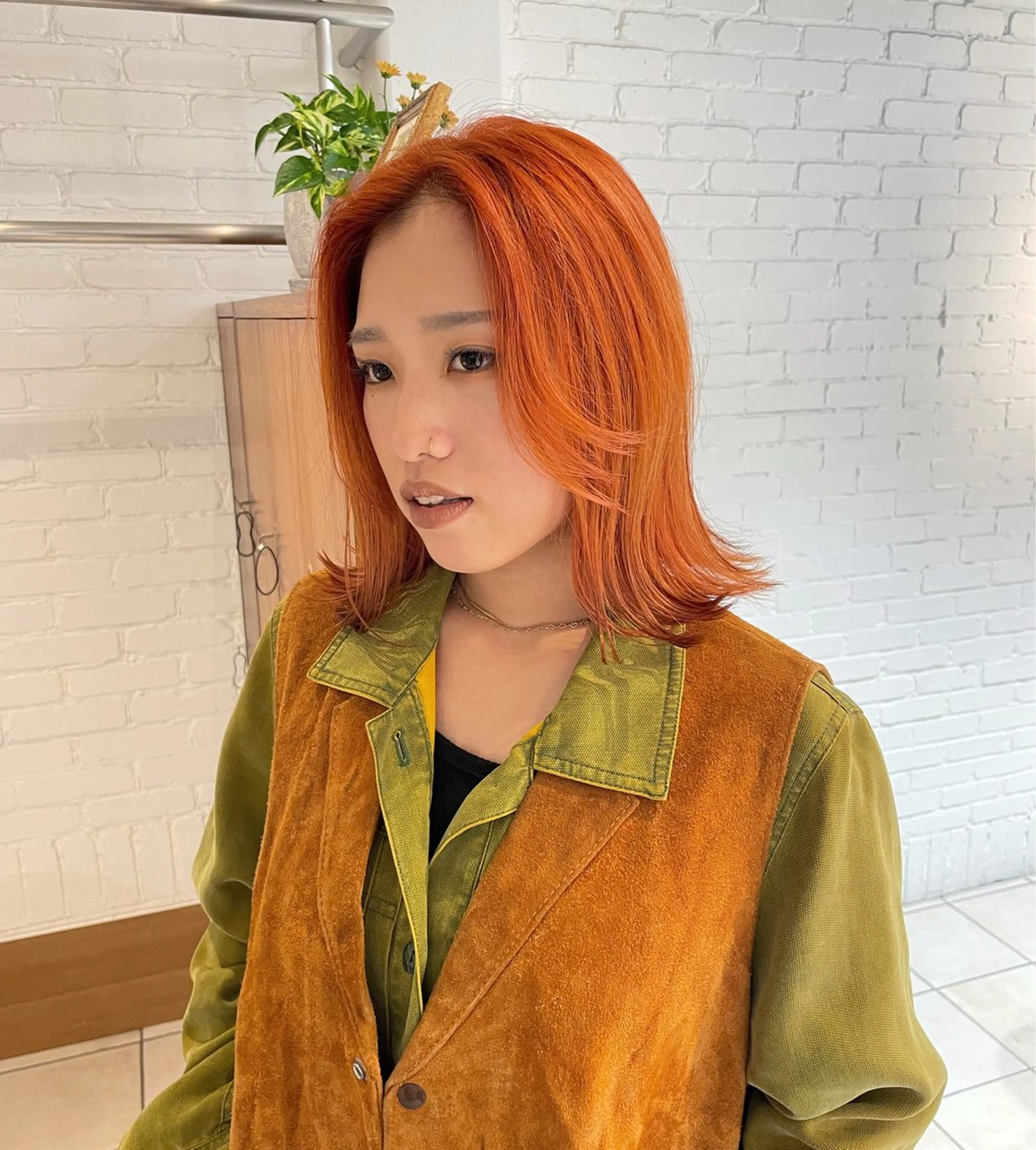 ミディアム カラー ブリーチ オレンジ 🌟デザインカラー 🌟コノミ🌟のヘアスタイル