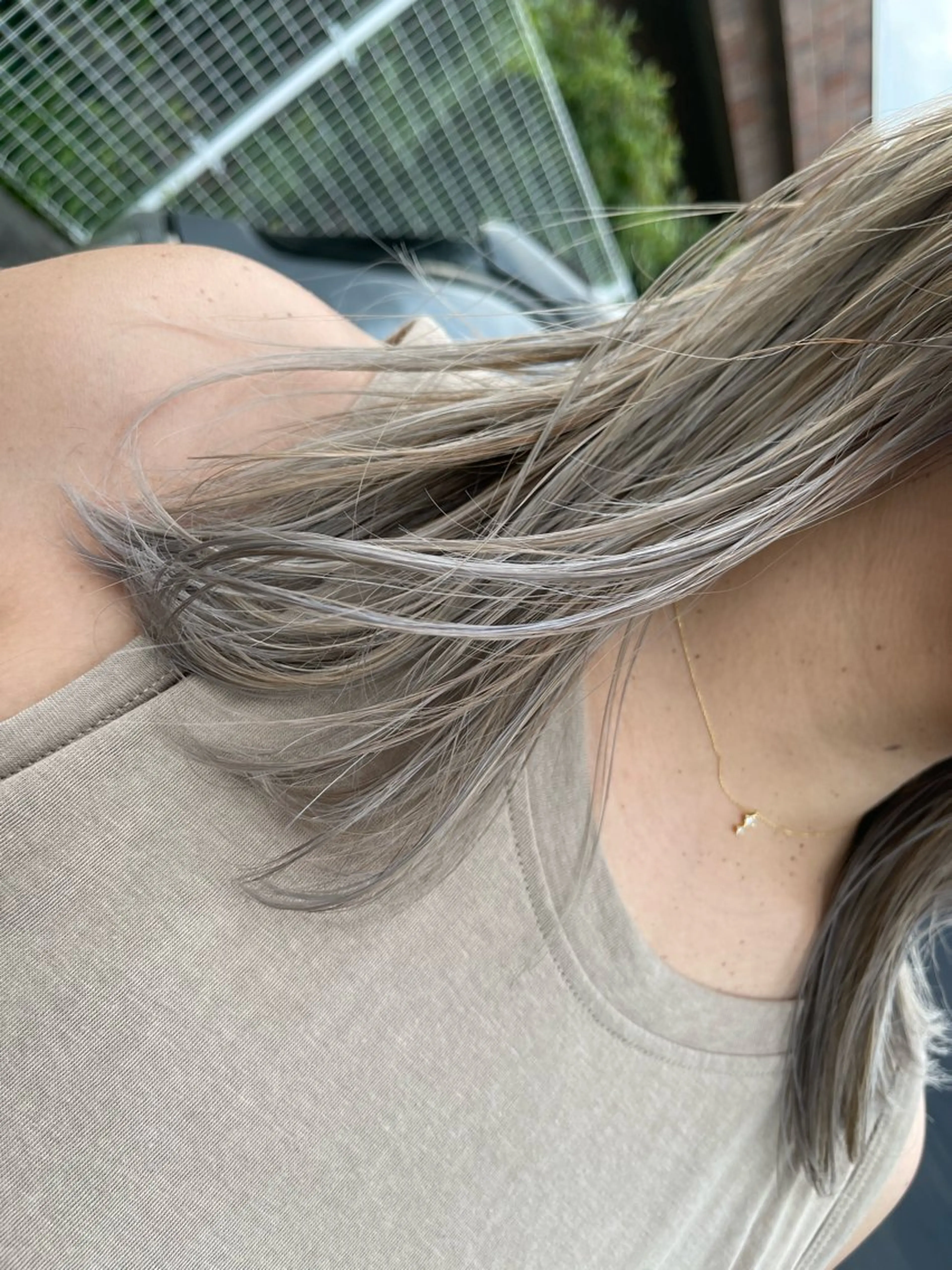 セミロング カラー バレイヤージュ レイヤーカット Felice Erikaのヘアスタイル