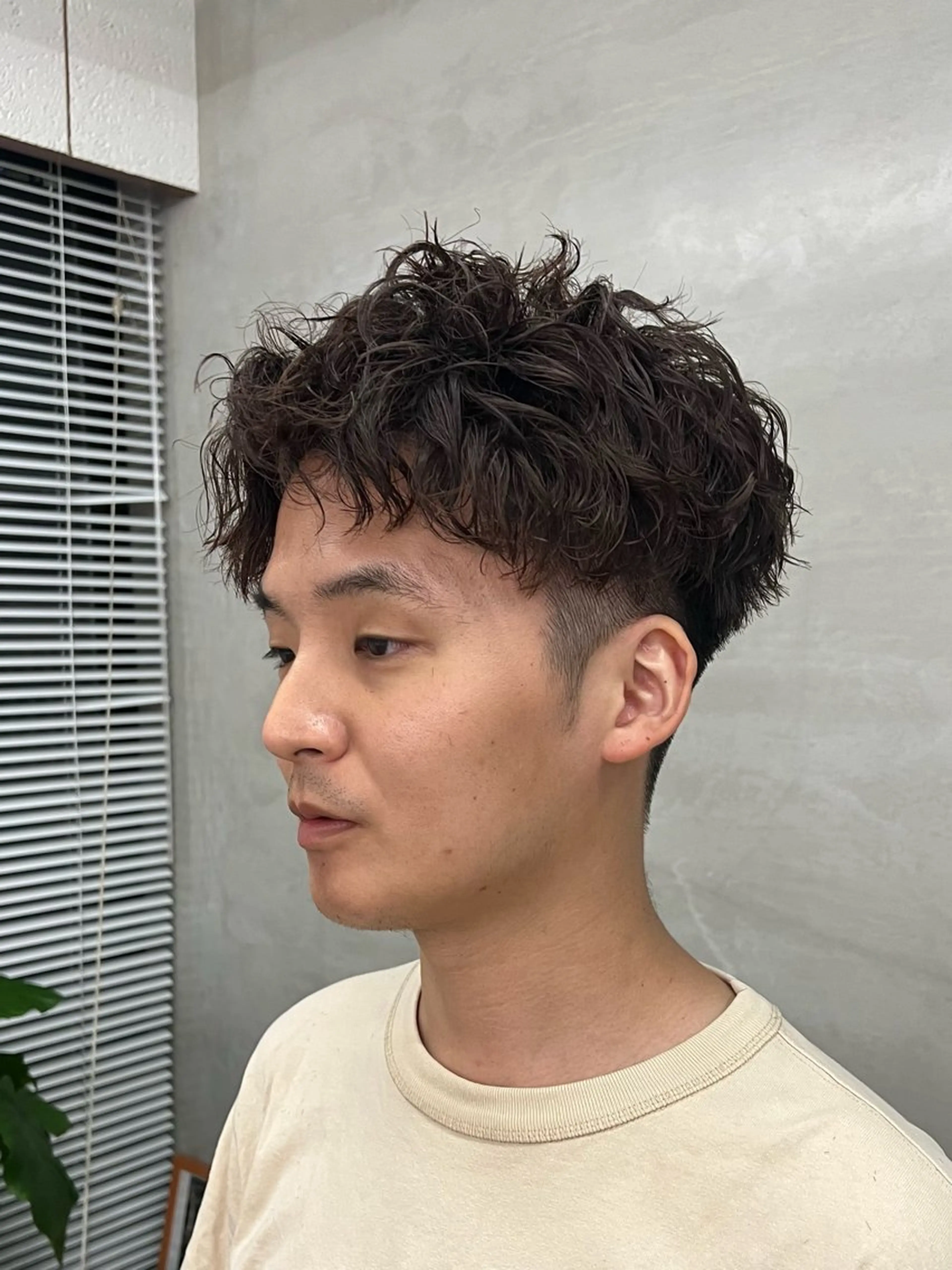 ショート パーマ メンズ メンズパーマ ケアブリーチ/ ハイトーン/牧野のヘアスタイル