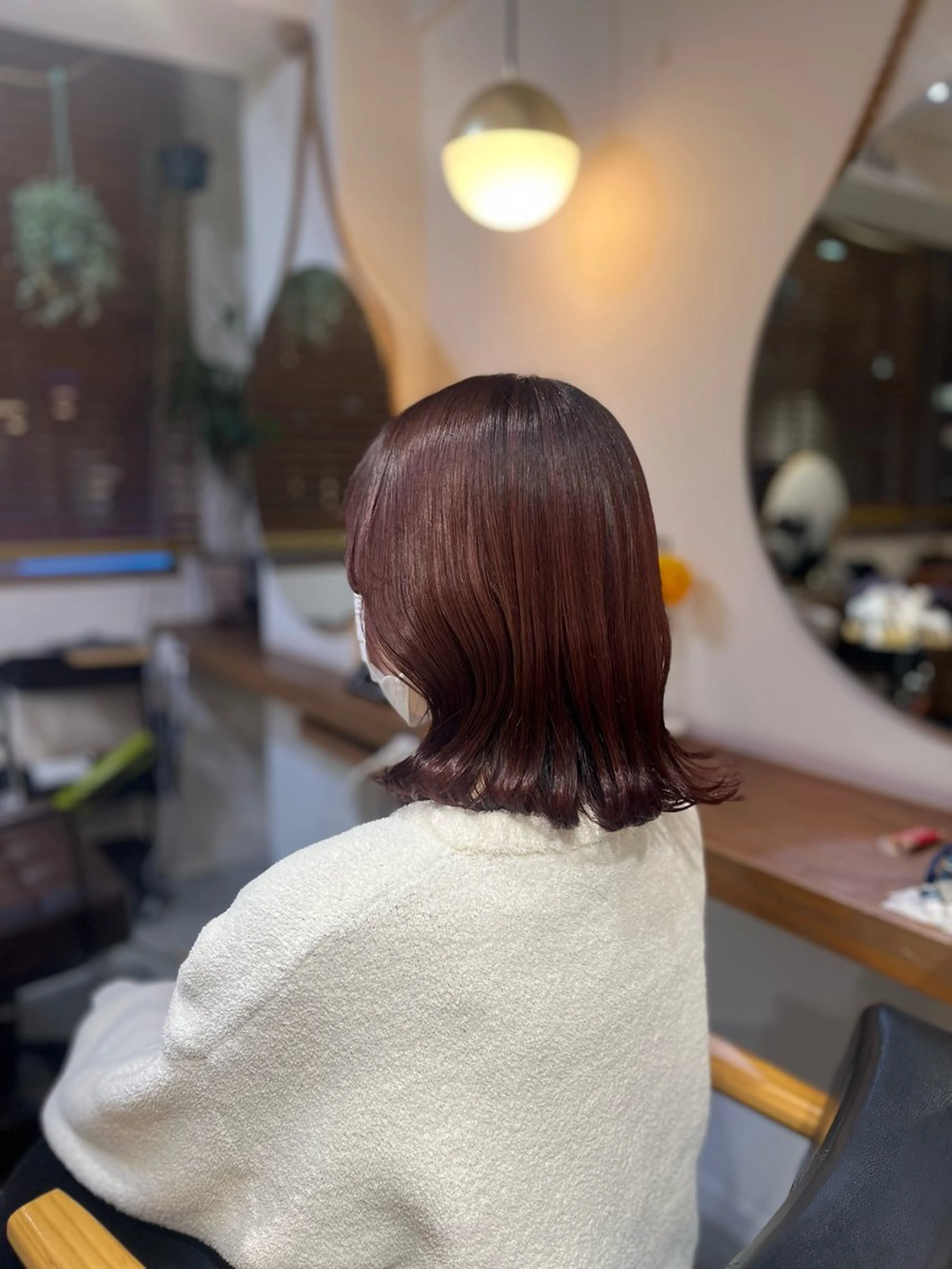 ミディアム 塩川ももこ/ 自然な縮毛矯正のヘアスタイル