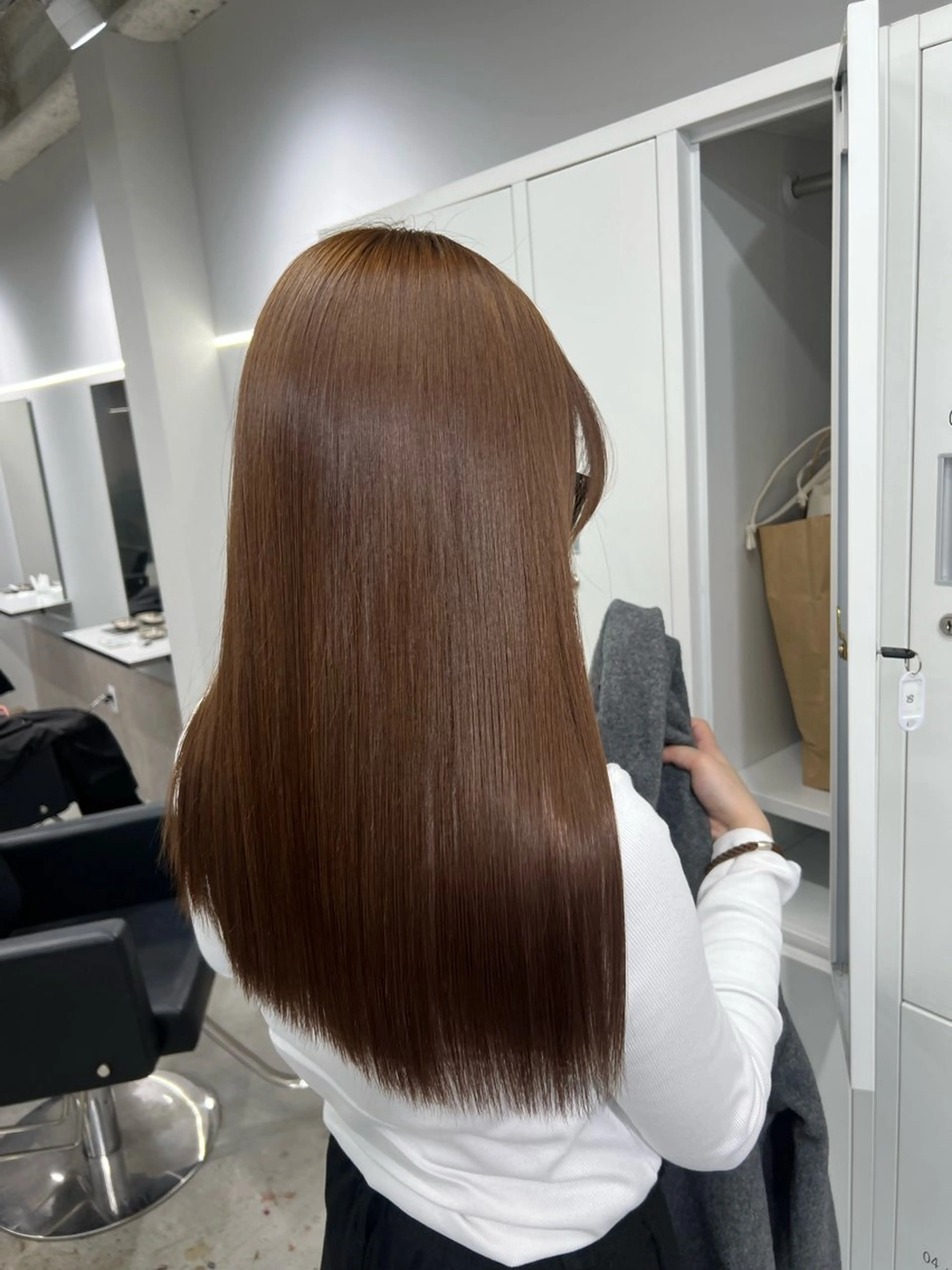 ロング ヘアカラー maya レイヤーカットのヘアスタイル