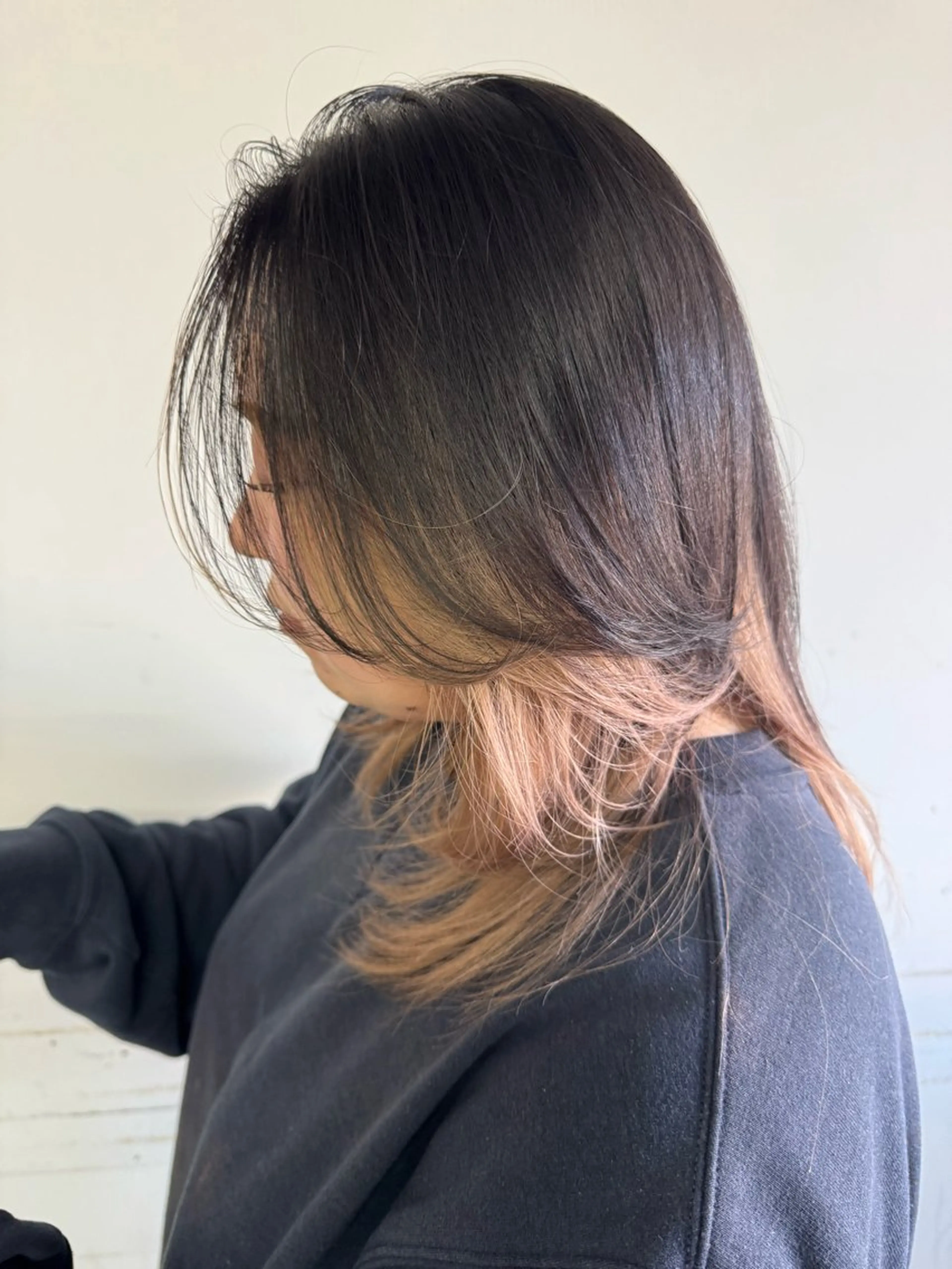 ミディアム カラー 林 真那のヘアスタイル