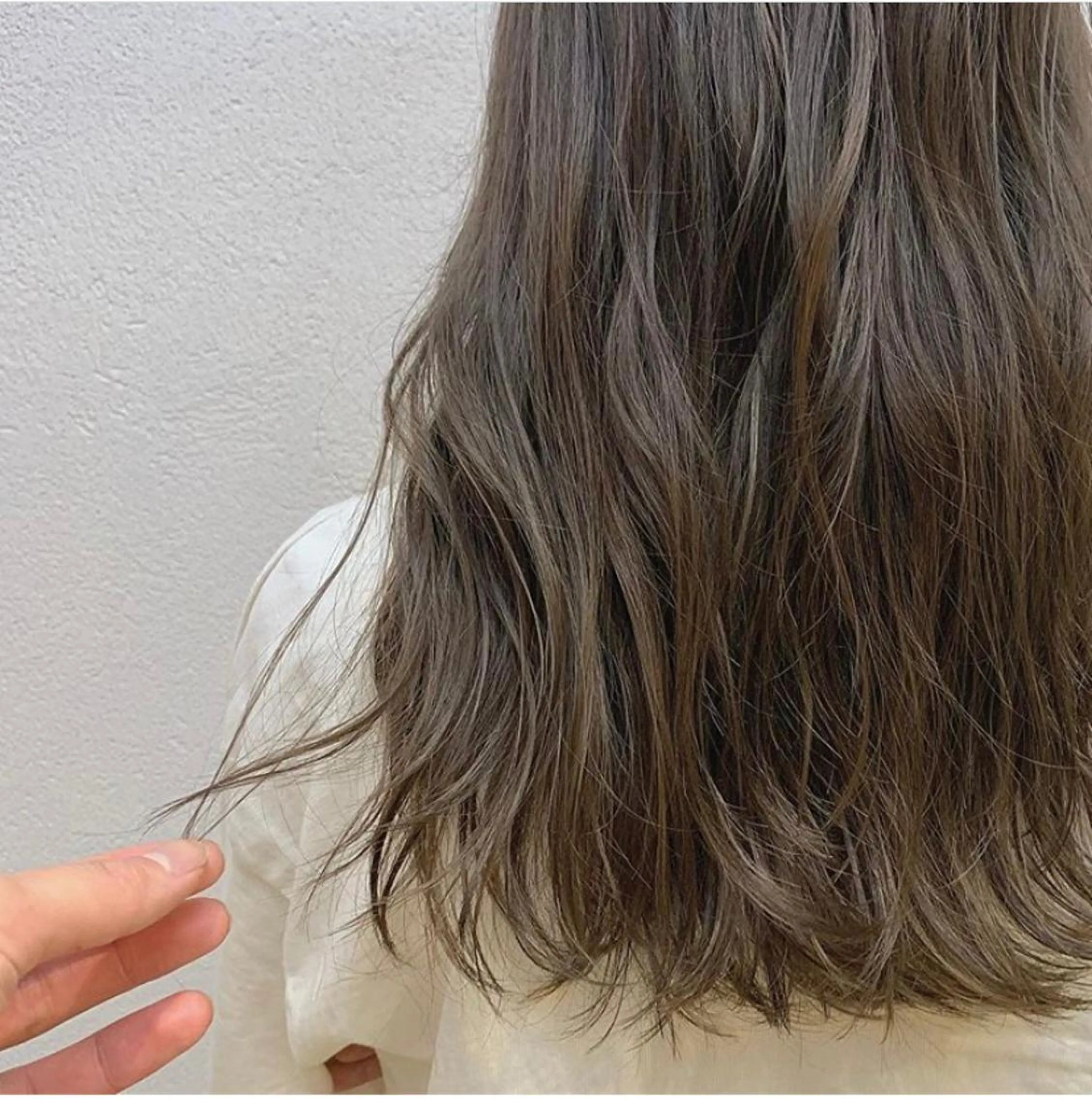 ロング カラー ベージュカラー 柔らかいヘア/ 東徳嶺 みくのヘアスタイル