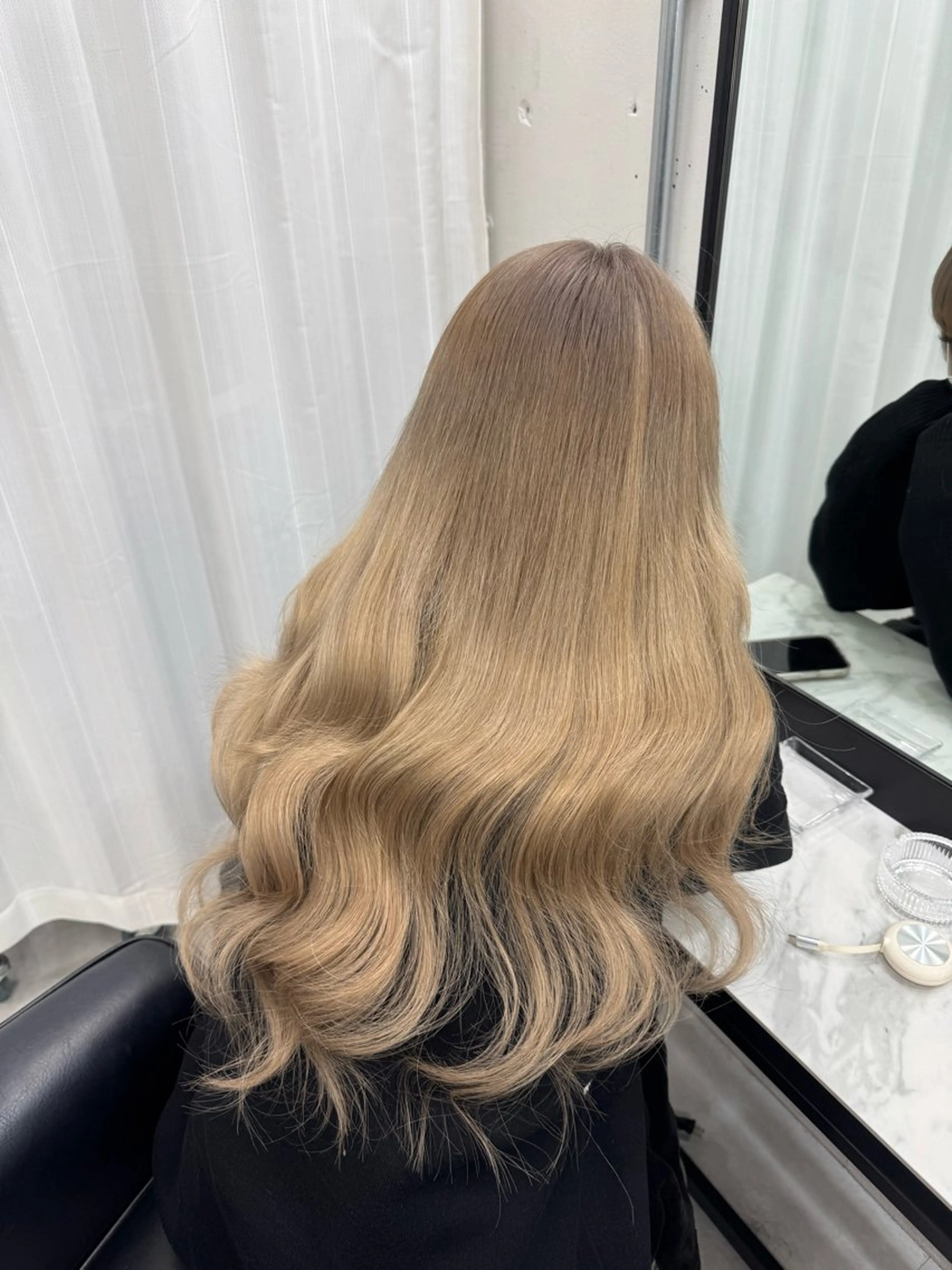 ロング Wistell 渋谷 ASUKAのヘアスタイル