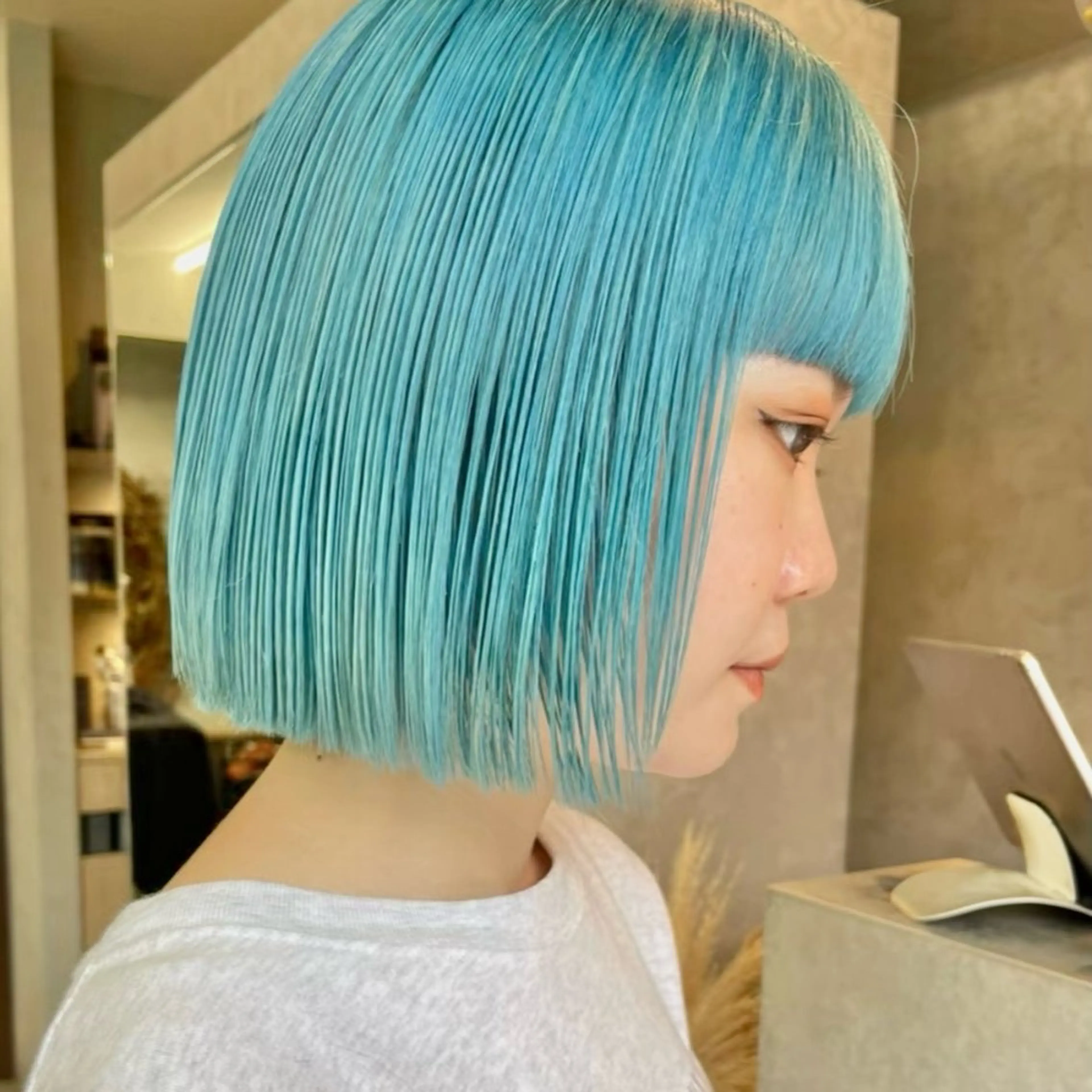 カラー ShioRi/博多/ ブリーチ/ハイトーンのヘアスタイル