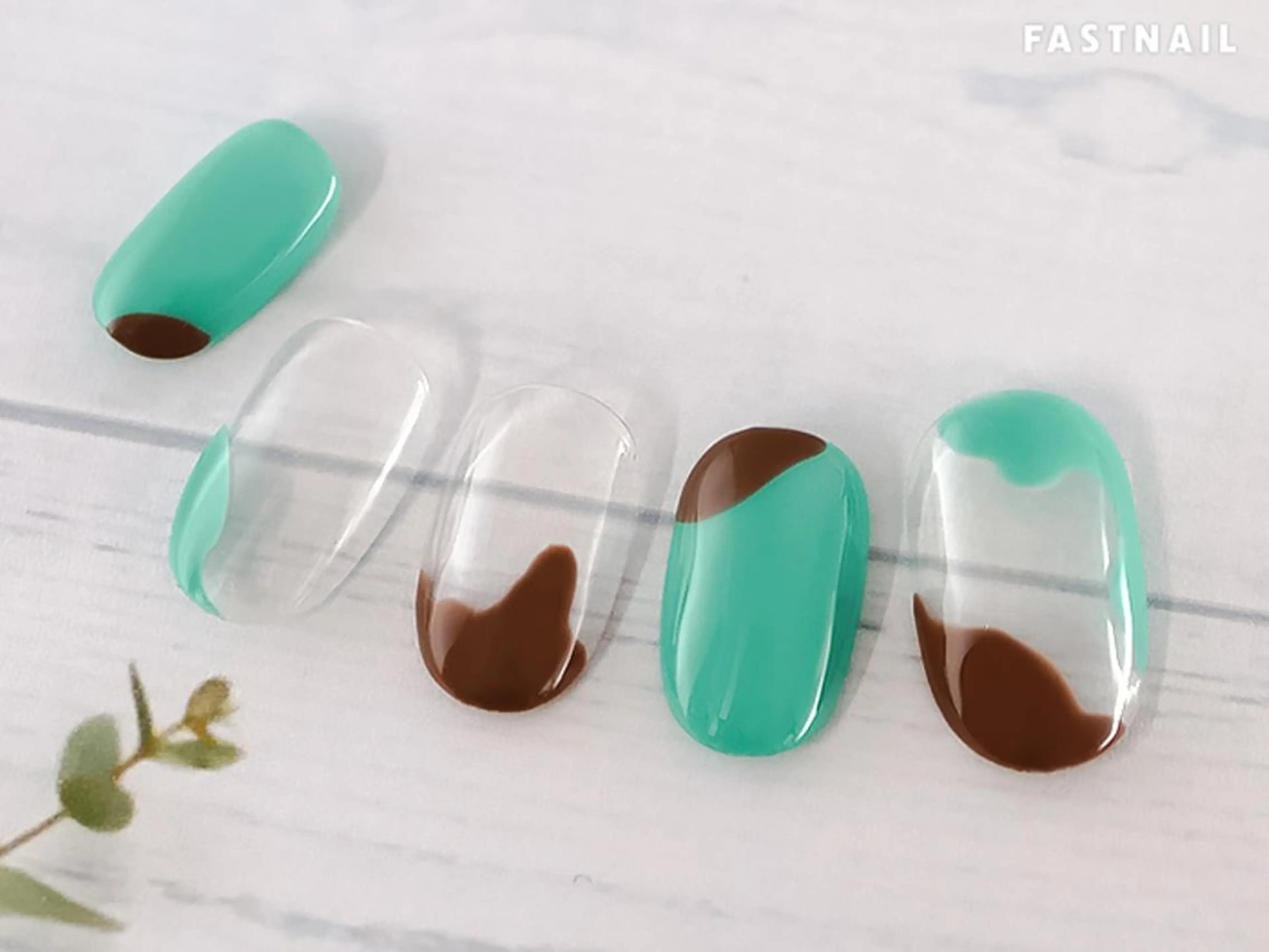 ネイル フレンチネイル ファストネイル ロコ 春日のネイルデザイン