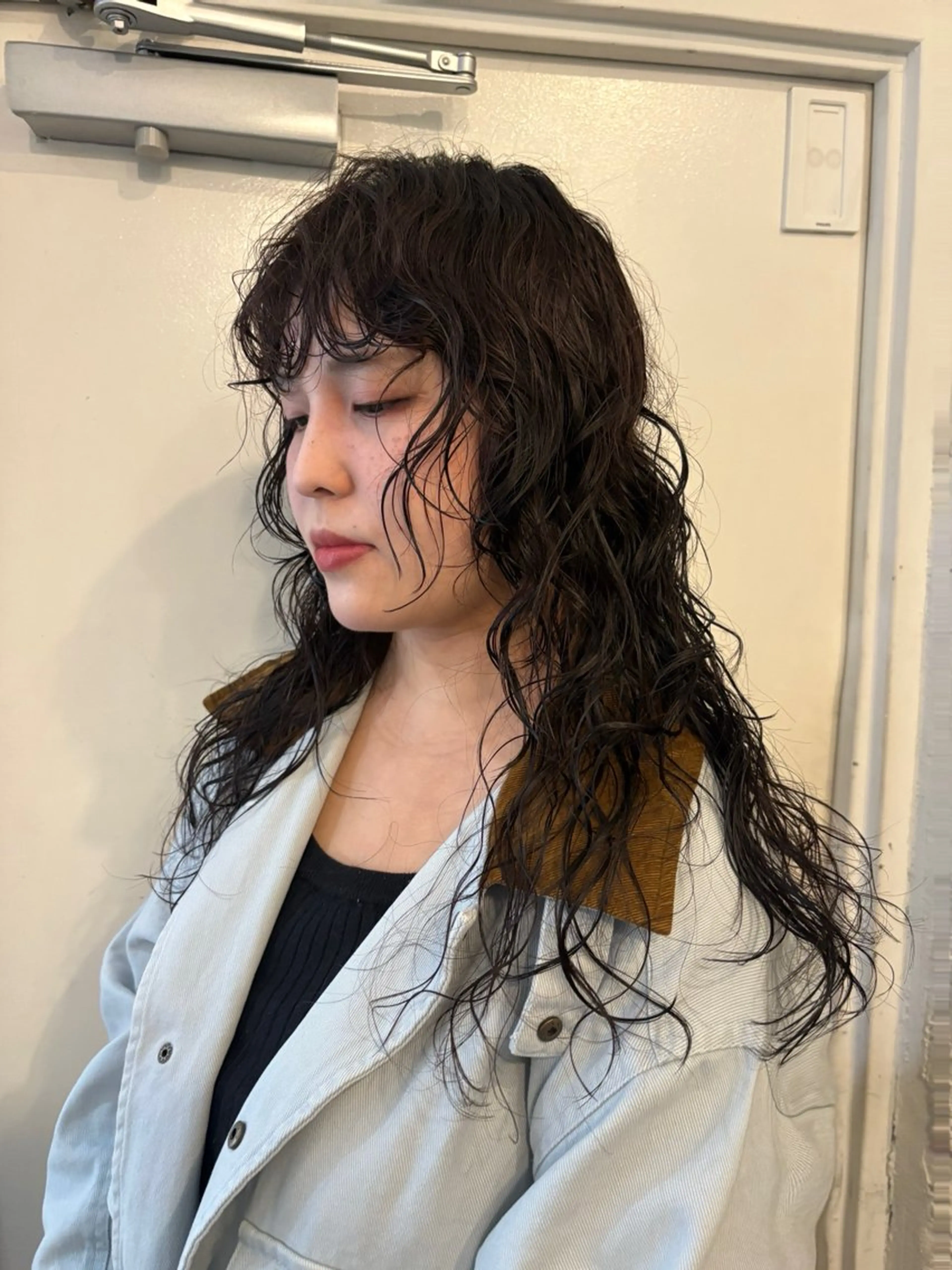 セミロング パーマ ✴︎UNU ✴︎モエカのヘアスタイル