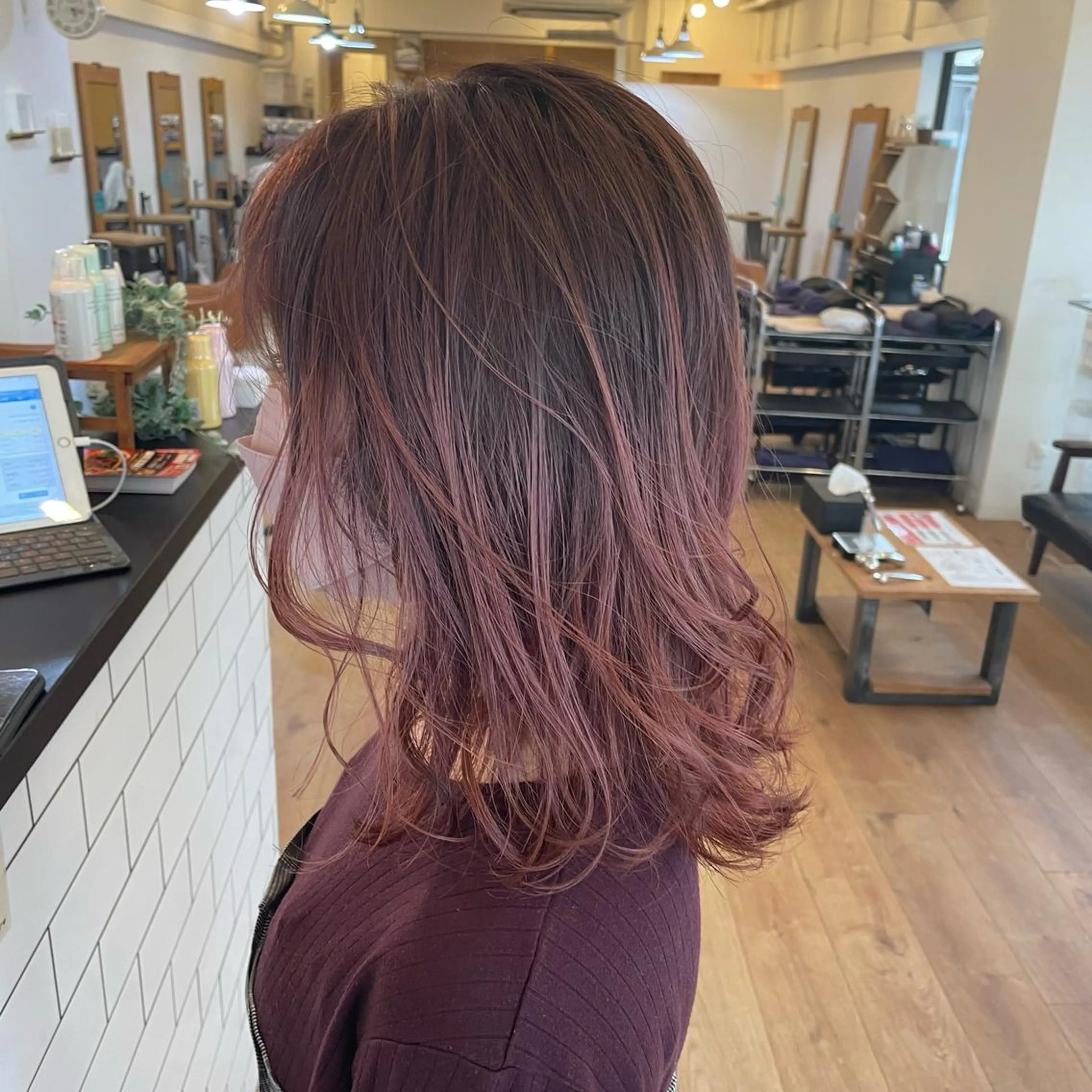 ミディアム カラー ヘアアレンジ バレイヤージュ レイヤーカット 🎗秋山勇/ GEAR.代表のヘアスタイル