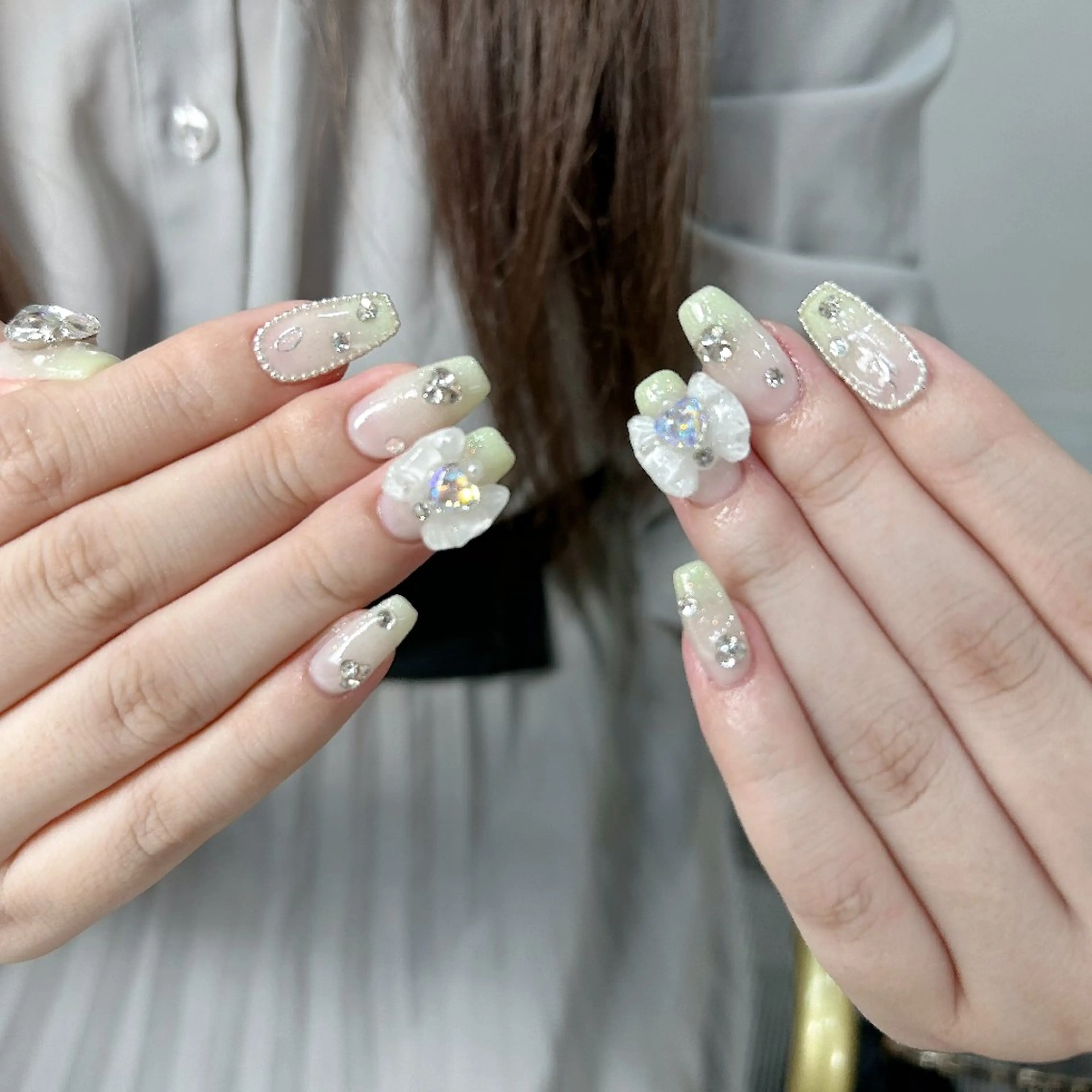 ネイル アートネイル フラワーネイル フットネイル フレンチネイル ジェルネイル ハンドネイル UM Nail Salonのネイルデザイン