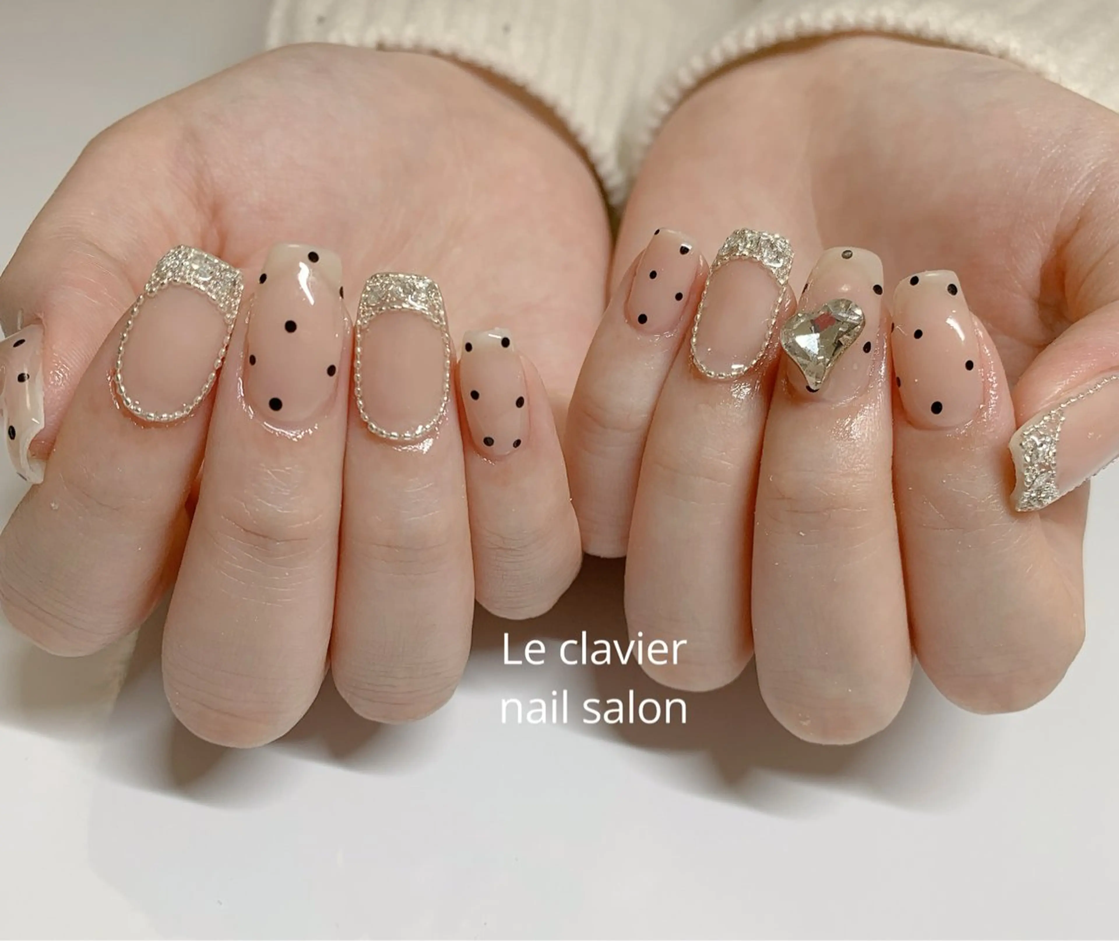 ネイル 長さ出し ジェルネイル パラジェル スカルプネイル ソフトジェル Mina Nailのネイルデザイン