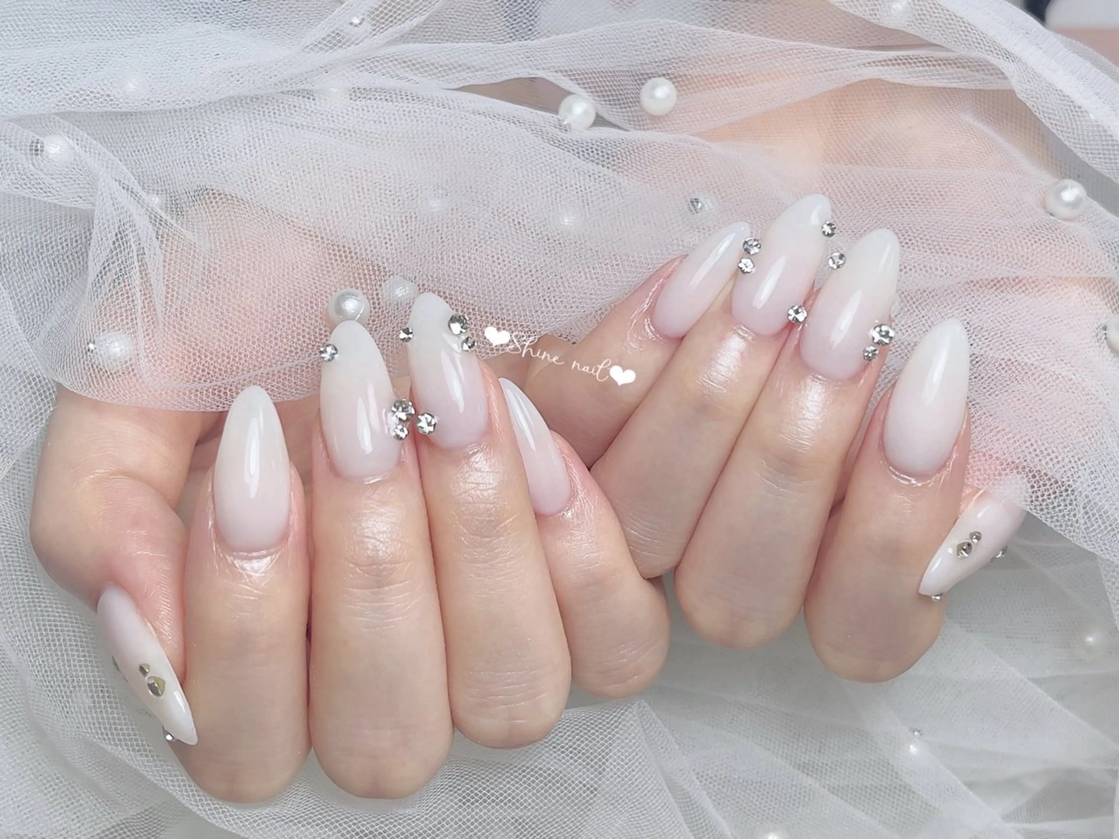 ネイル 〜Shine Nail〜【サイナネイル】パラジェル／ 長さだし／持ち込み／ワンホン／フィルイン所属・サイナ🎀 長さだし&デザインのネイルデザイン