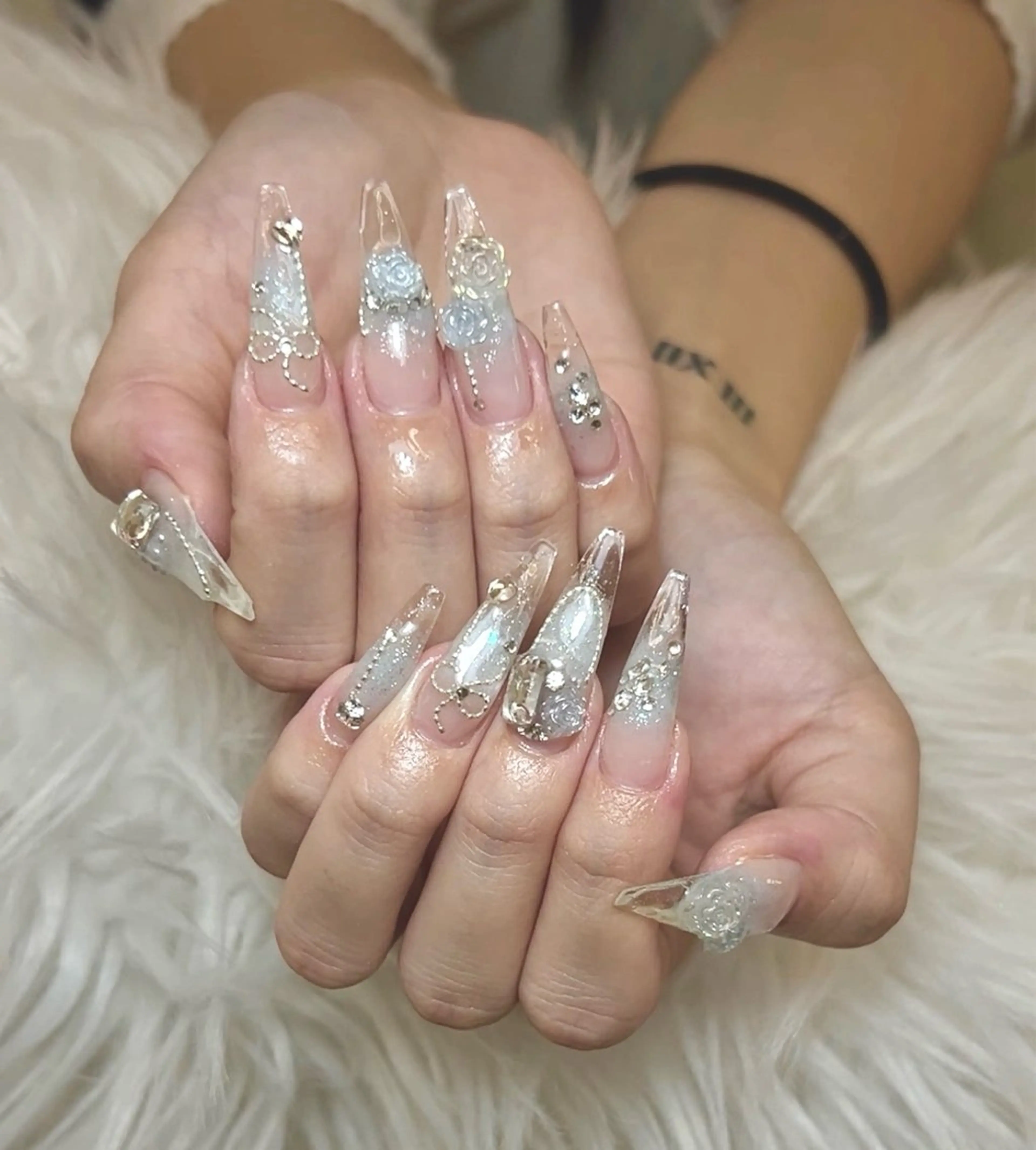 ネイル アートネイル オーロラネイル チークネイル 長さ出し フットネイル Noiranail_ studio川越西口のネイルデザイン