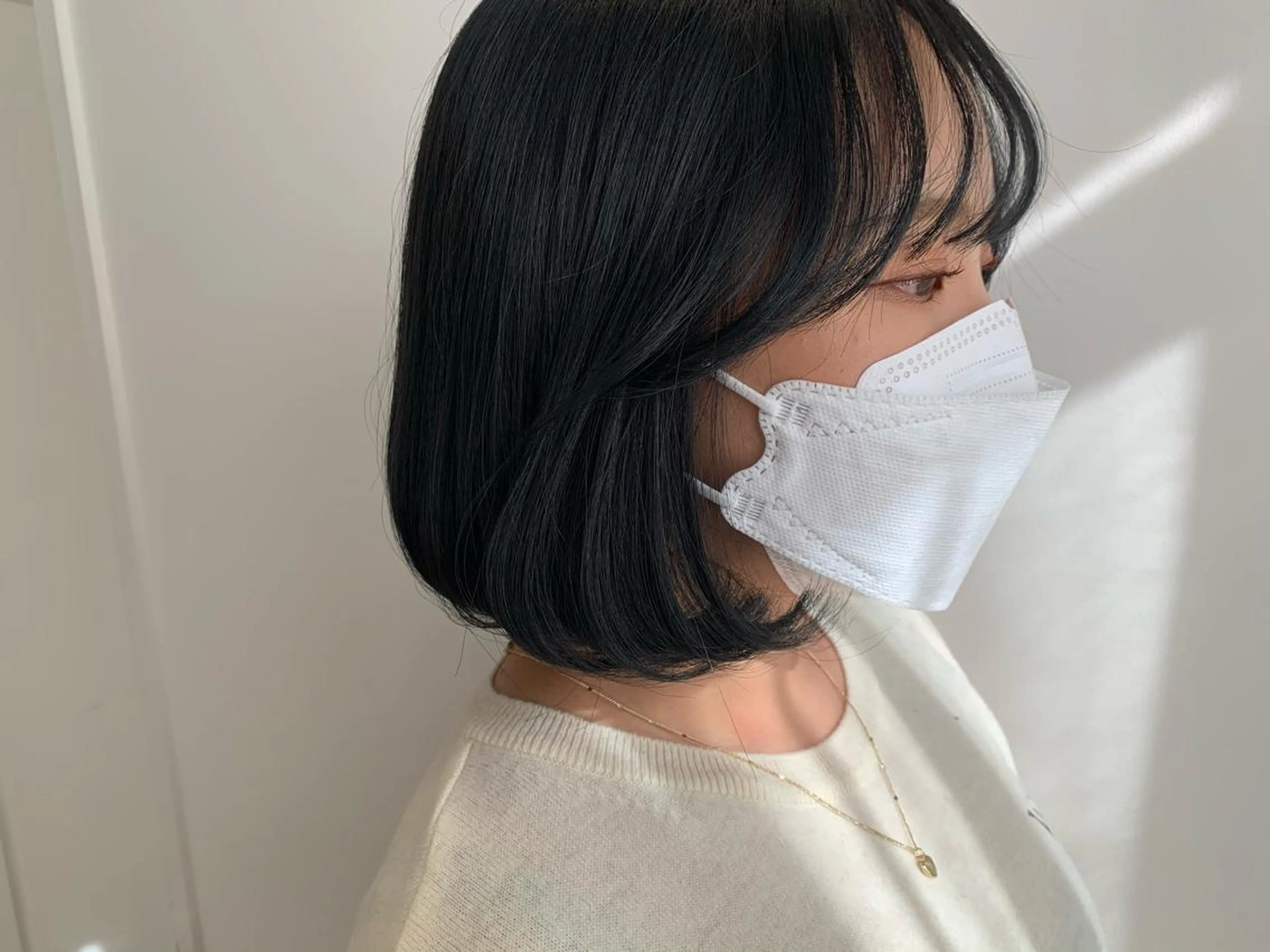 ショート カラー ヘアアレンジ 黒髪 ブルーカラー ブルーブラック ボブ エギョモリ 韓国×巻ける髪質改善 💍maki💍のヘアスタイル