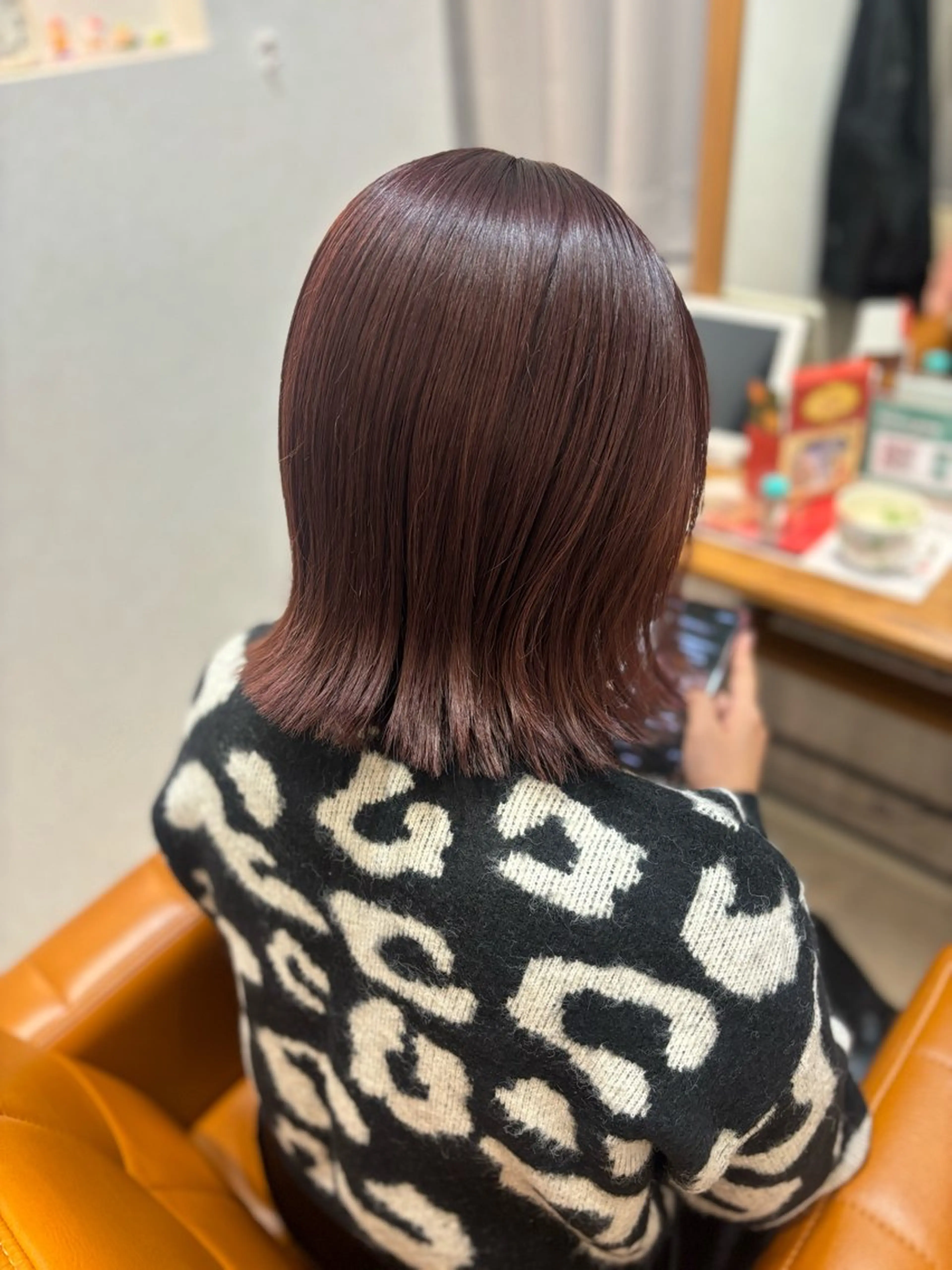 ミディアム カラー ボルドーカラー 外ハネヘア カット ヘアカラー トリートメント 【完全個室】髪質改善 暖色カラー/山崎唯奈のヘアスタイル