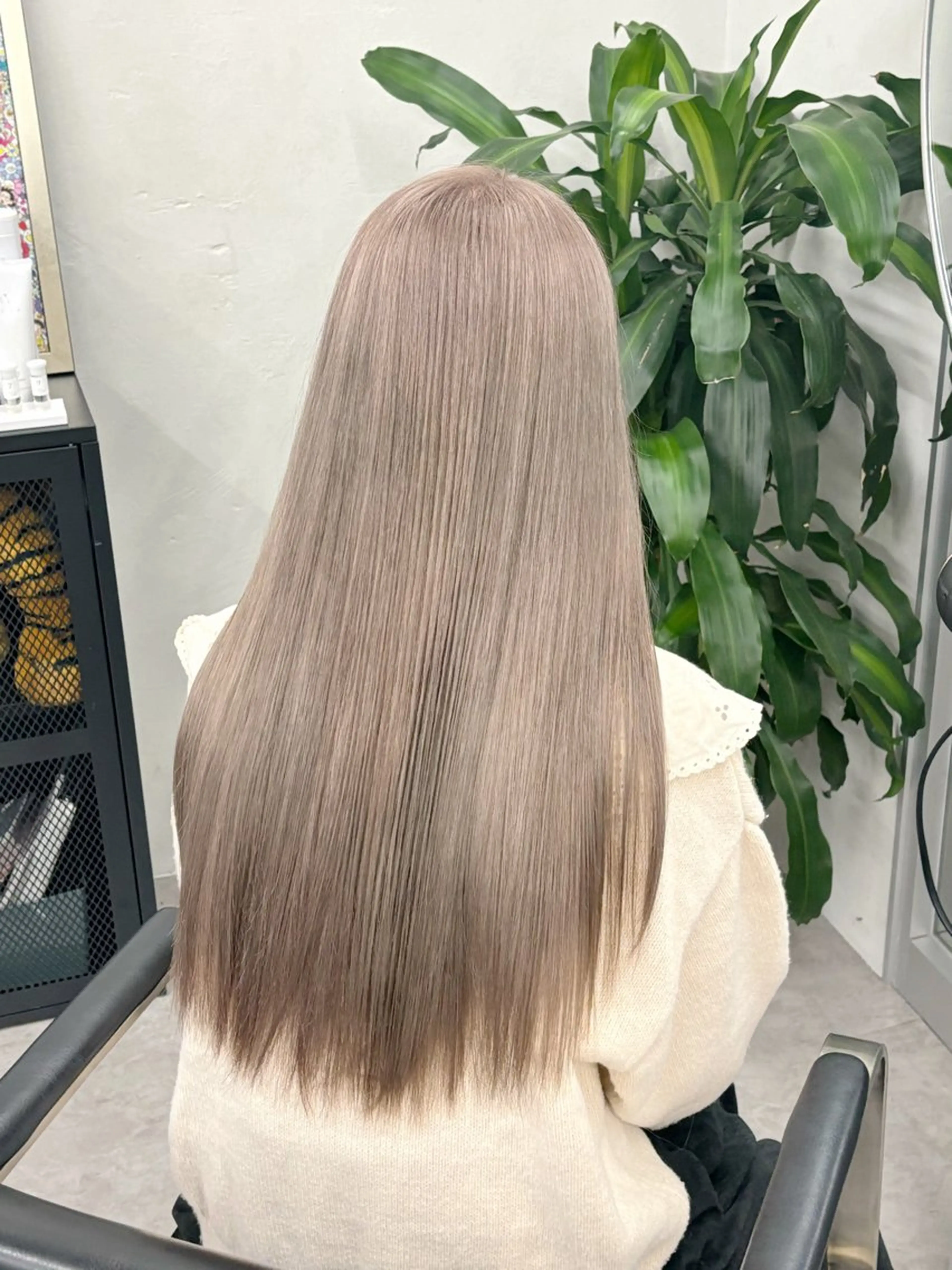 【透明感カラー🌸】💗２ブリーチカラー💗＋💗Aujuaトリートメント💗の写真