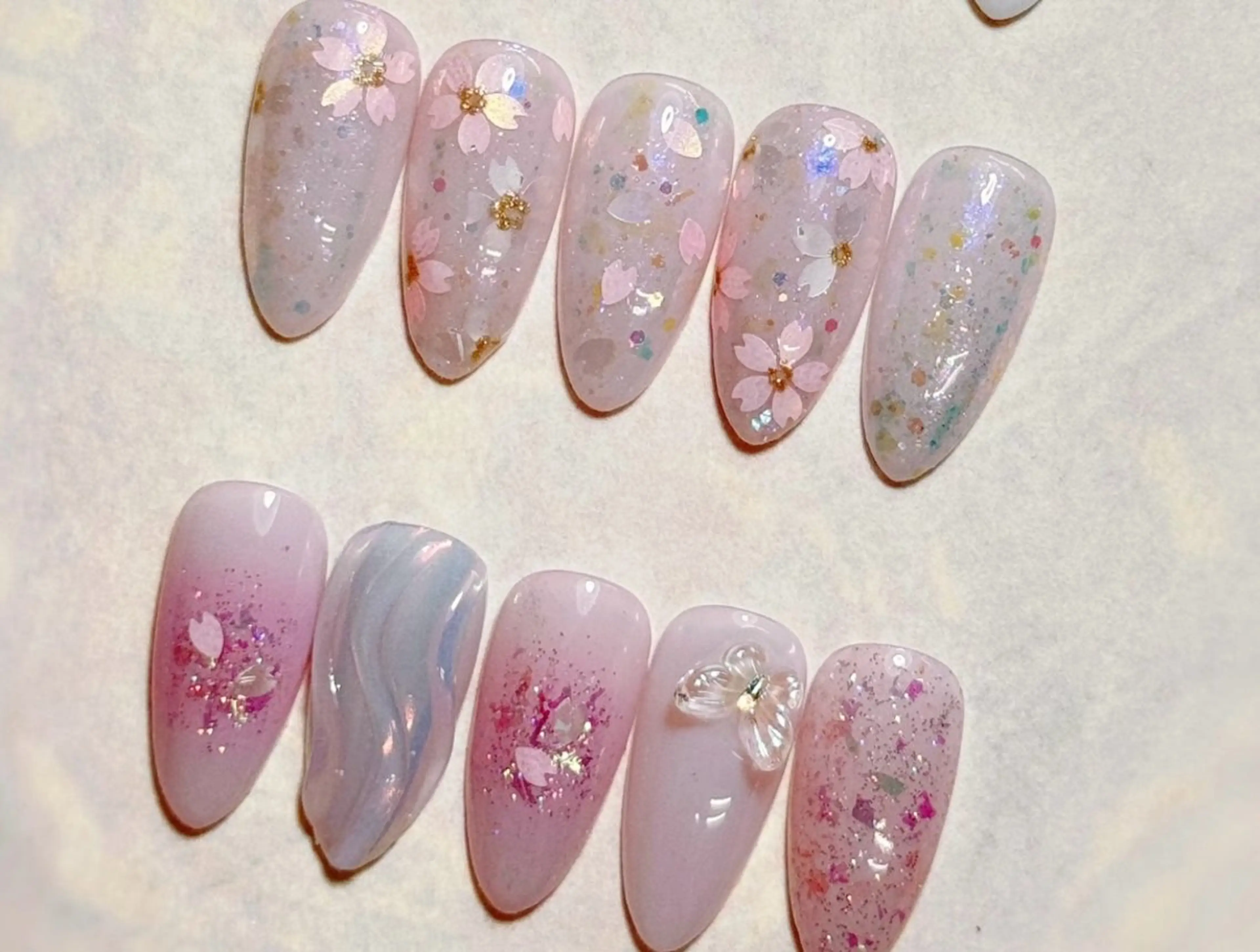 ネイル オーロラネイル 長さ出し フレンチネイル ジェルネイル ガラスフレンチ ハンドネイル Rela・S NAILのネイルデザイン