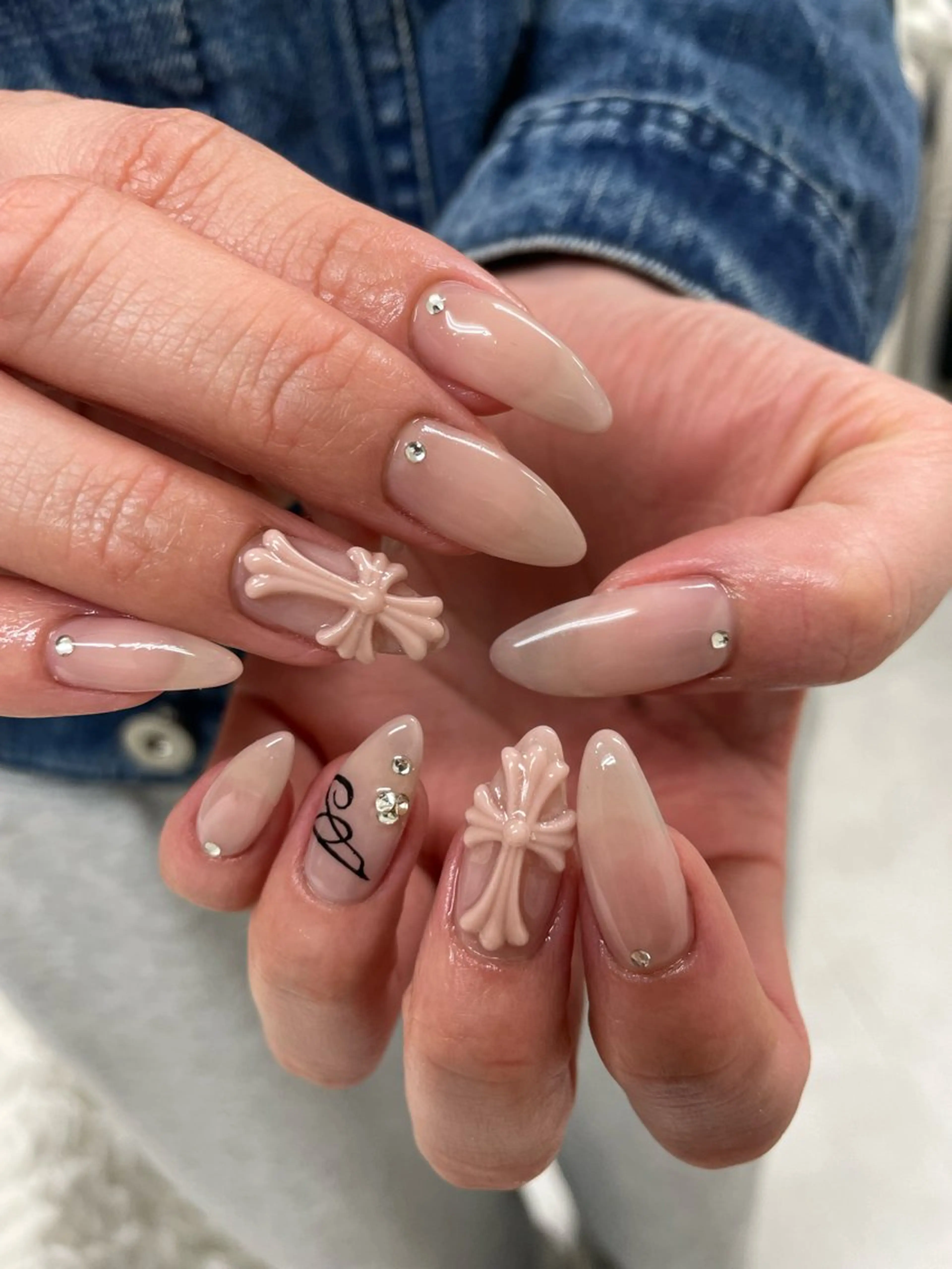 ネイル ハンドネイル Hisaka Mikiのネイルデザイン