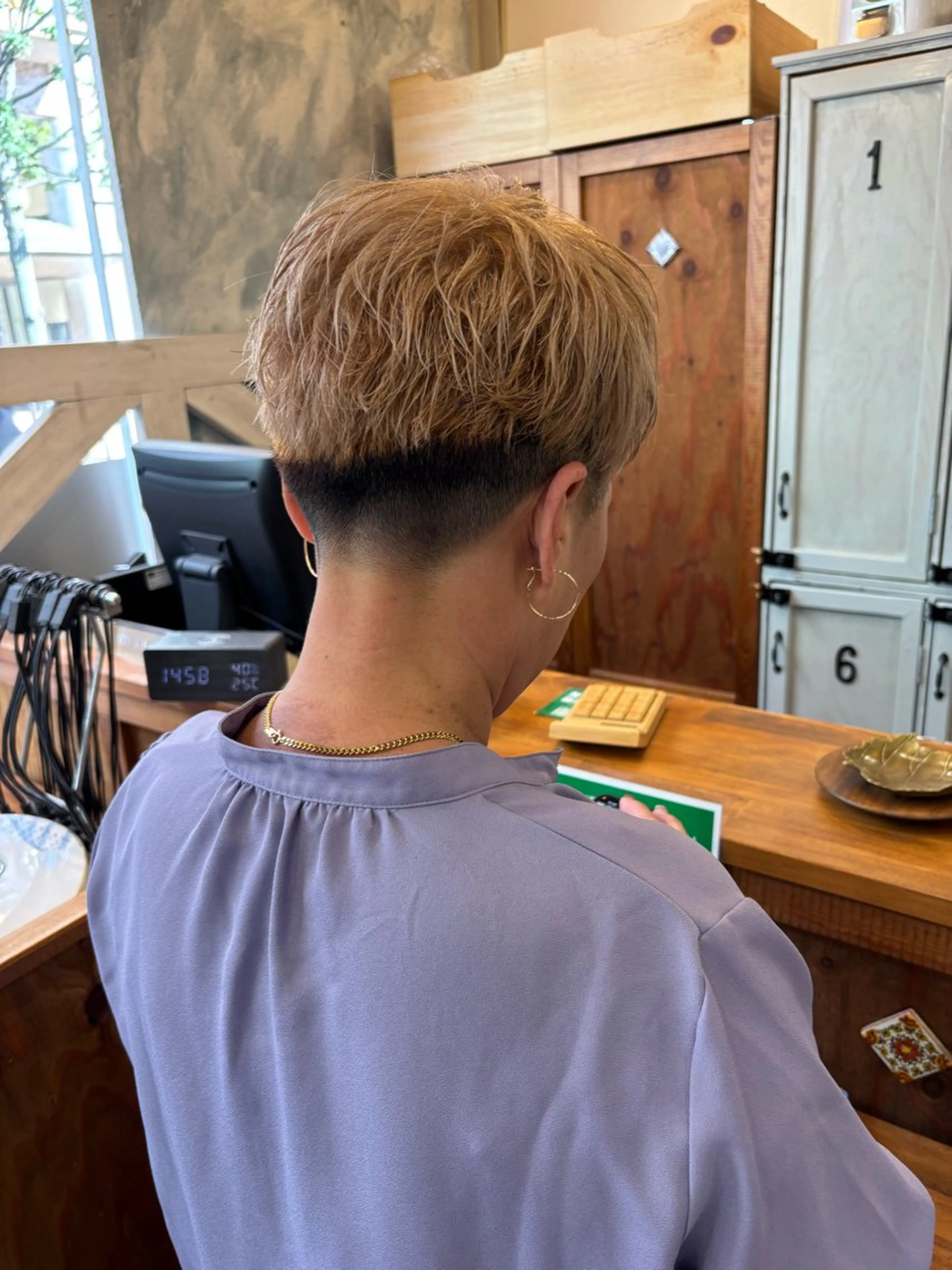 ミディアム メンズ メンズバレイヤージュ レイヤーカット 星野 りゅうきのヘアスタイル