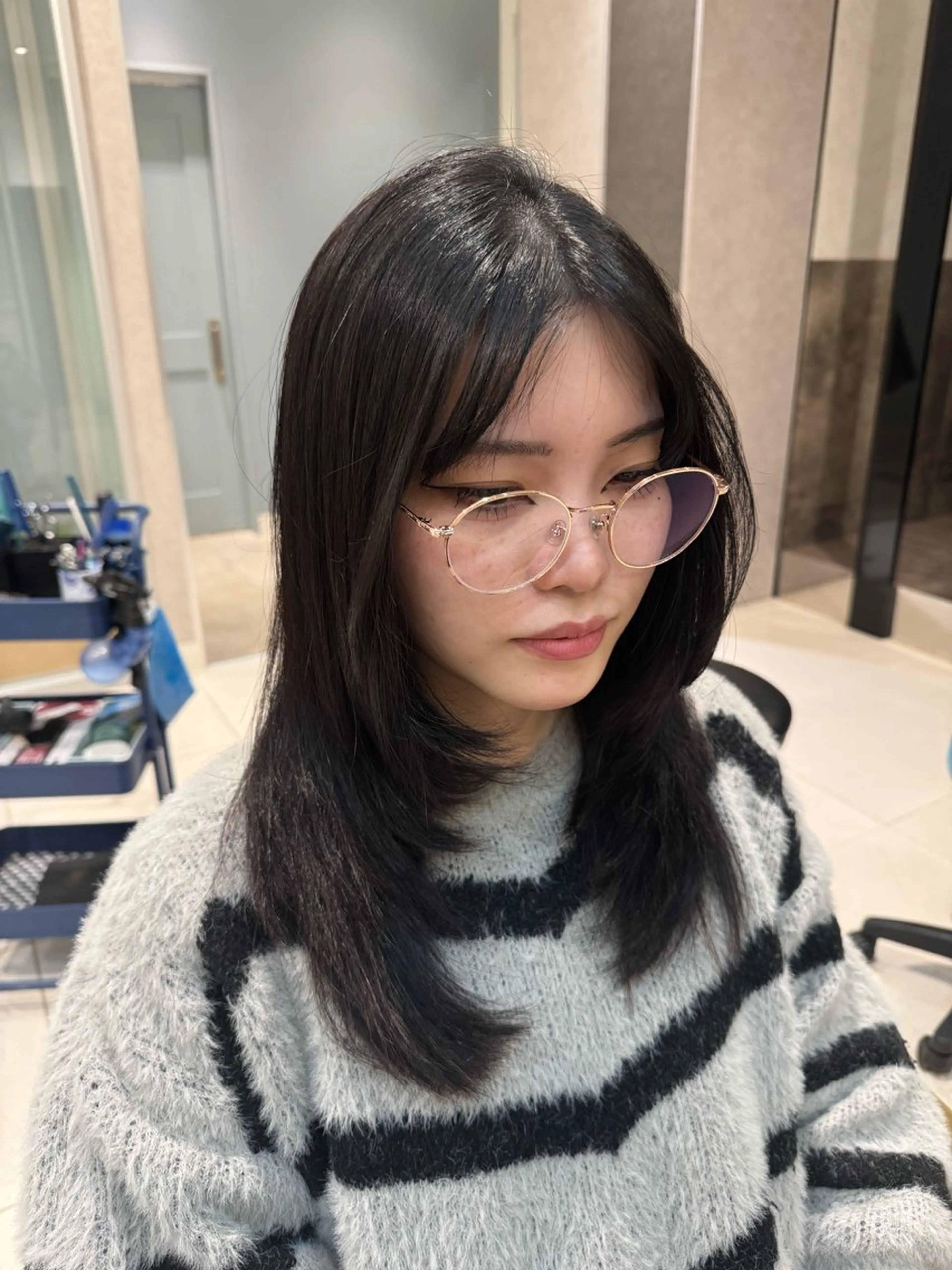 顔周りレイヤーカット＋アメイジアトリートメントの写真