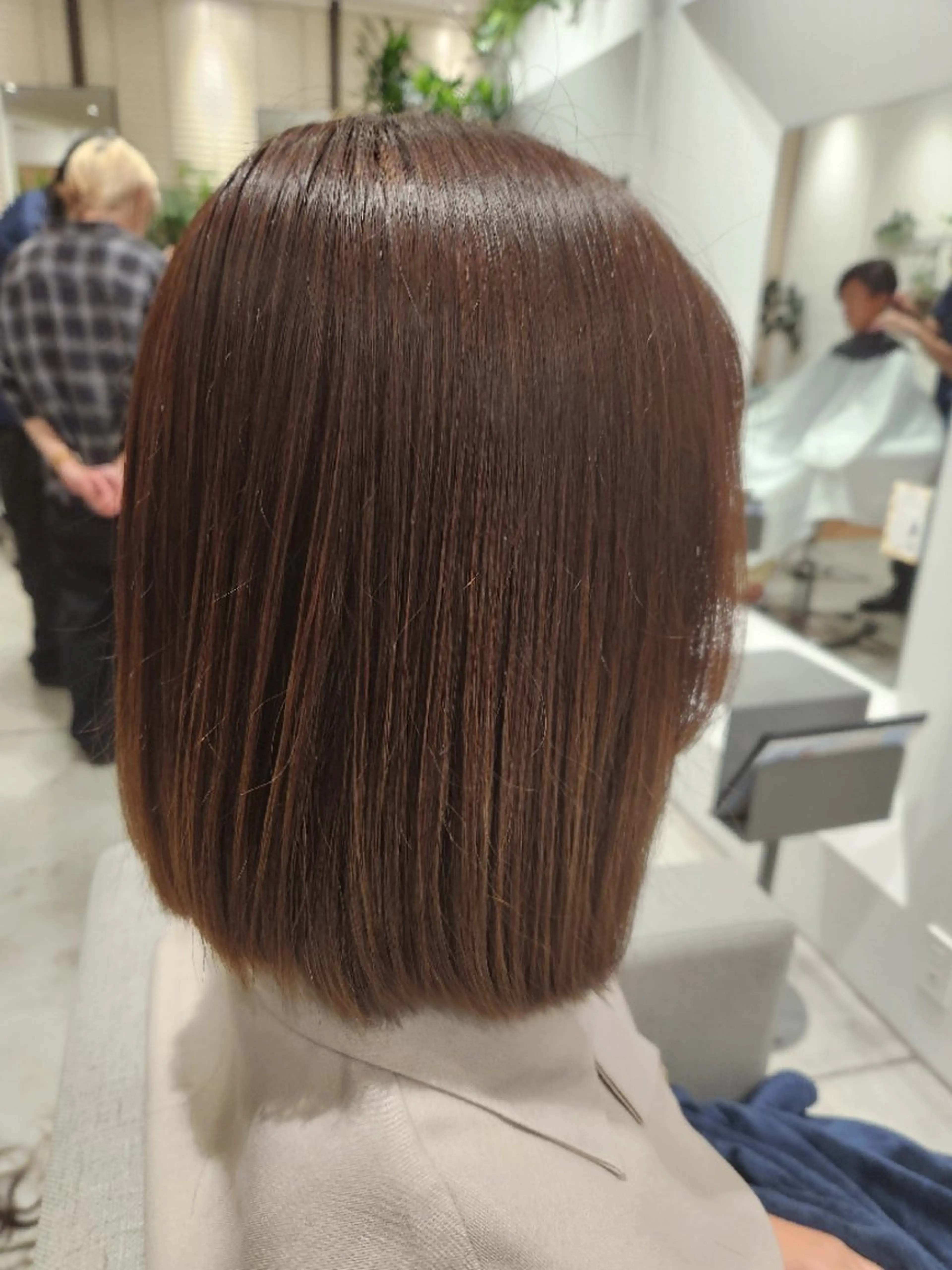 ミディアム カット 💜艶髪カラー💜 🎶富川美希🎶のヘアスタイル