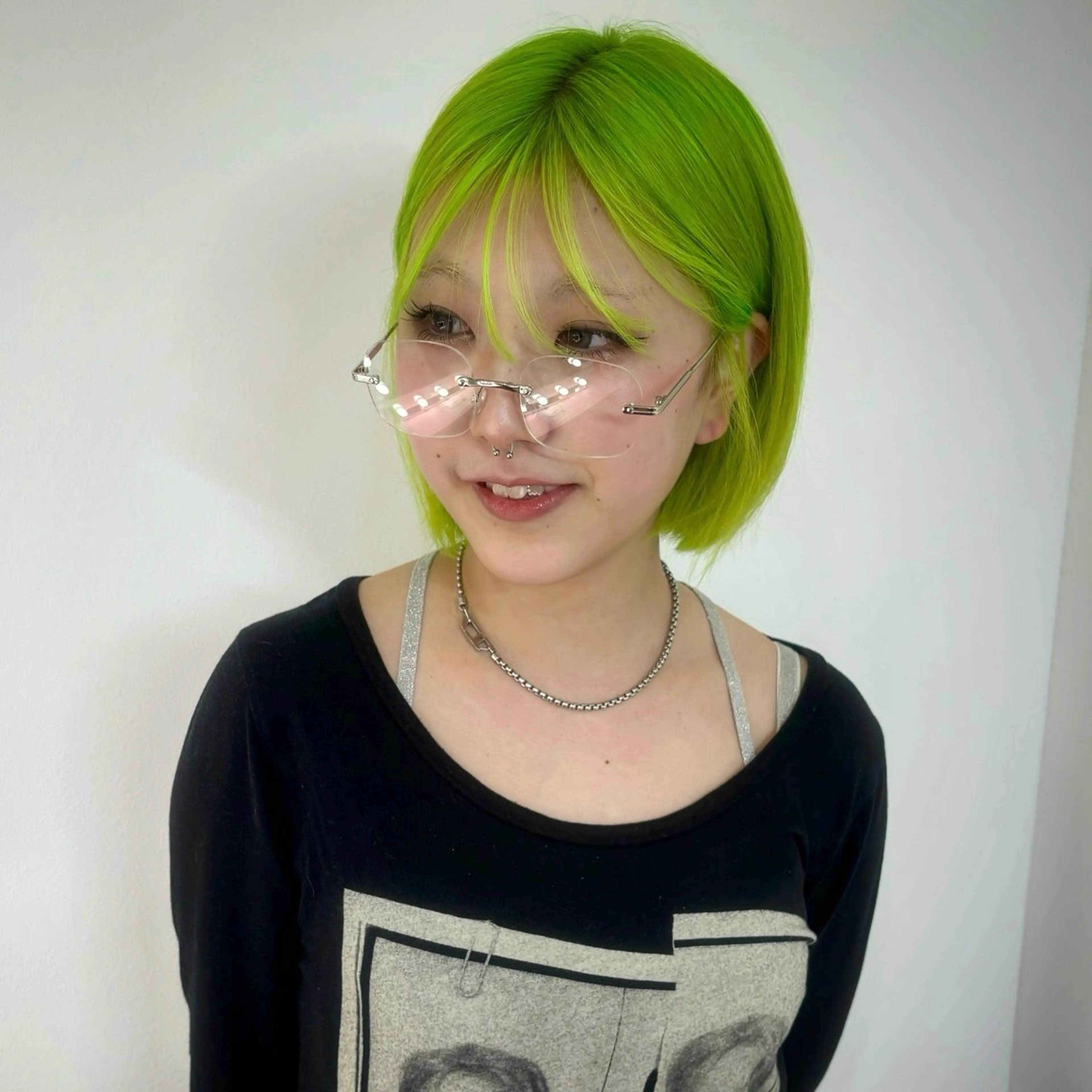 ショート カラー BEL所属・メイ ☪️のヘアスタイル