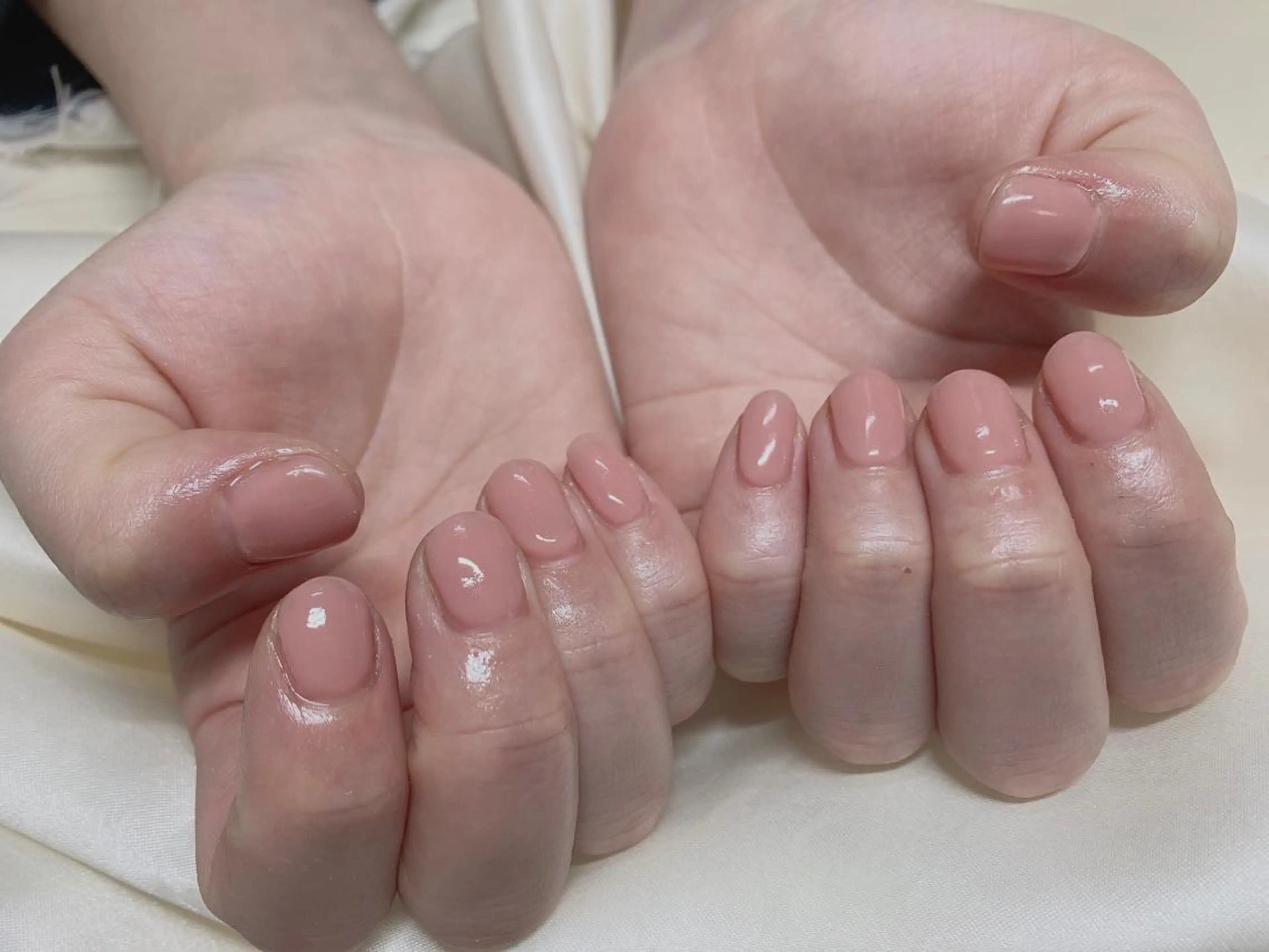 ネイル ワンカラーネイル ハンドネイル mogunail &blowのネイルデザイン