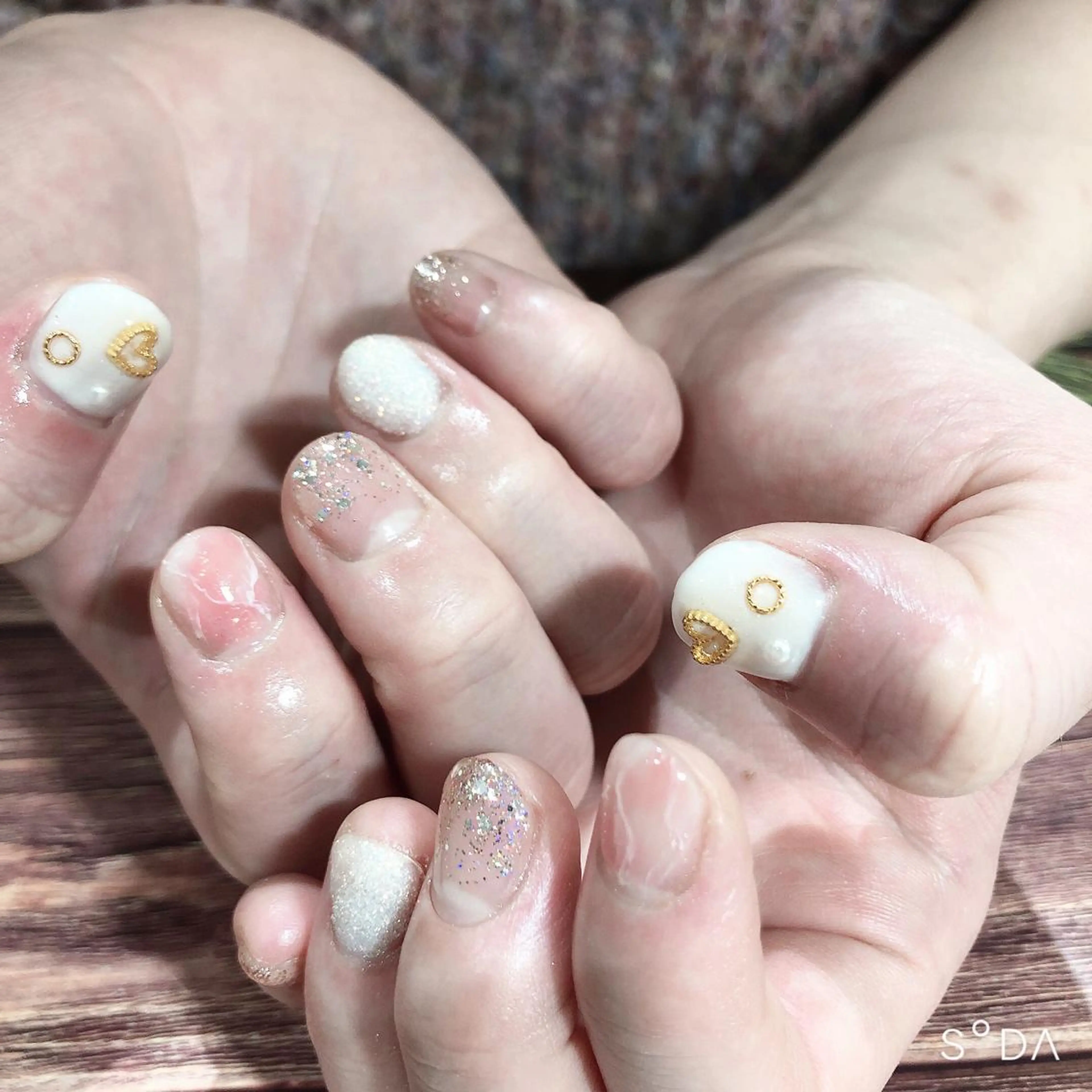 ネイル ニュアンスネイル ハンドネイル 吉野✨ ネイルデザイナー✨のネイルデザイン